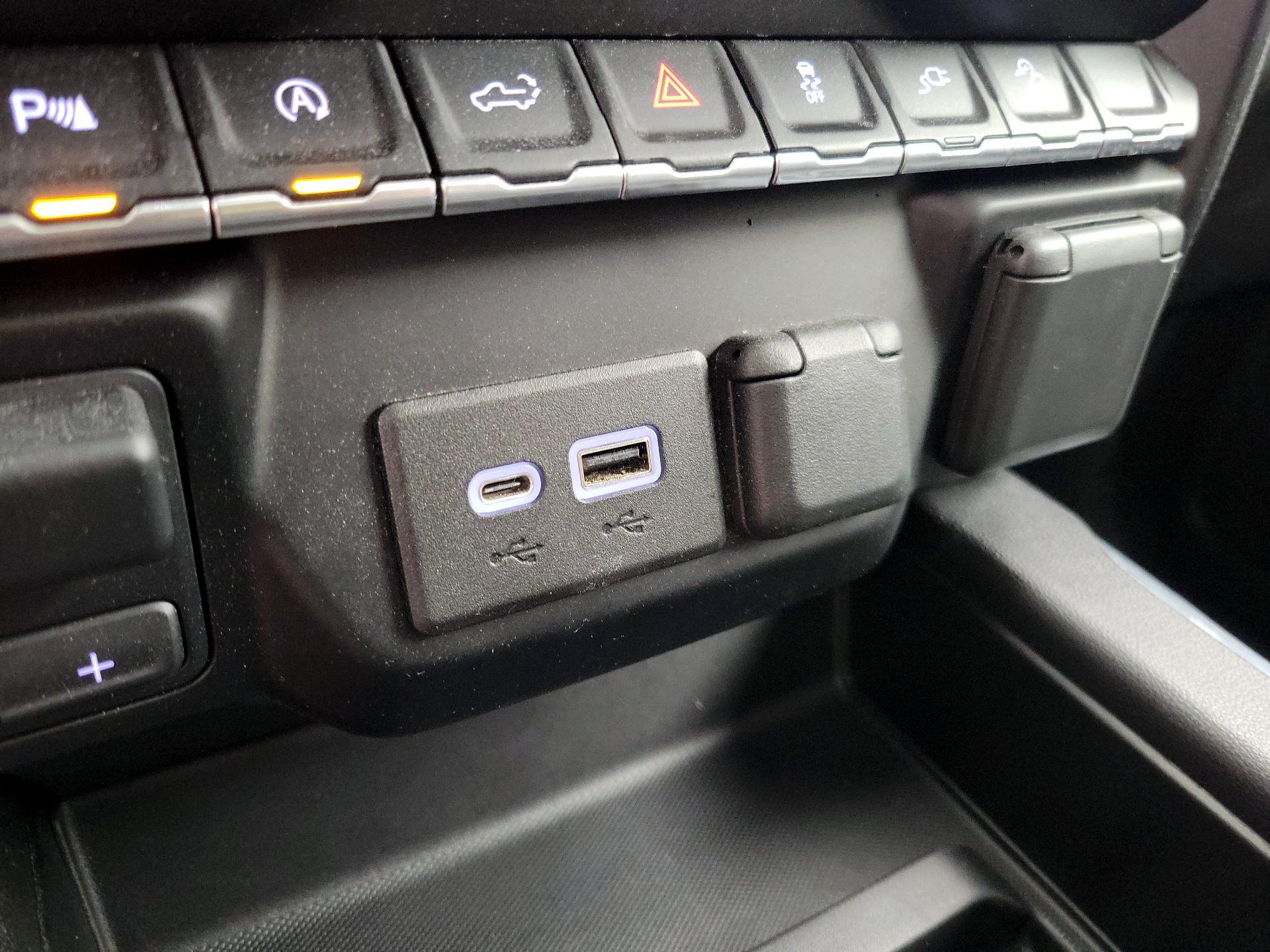 Thumbnail: 2021 Chevrolet Silverado 1500 - 18