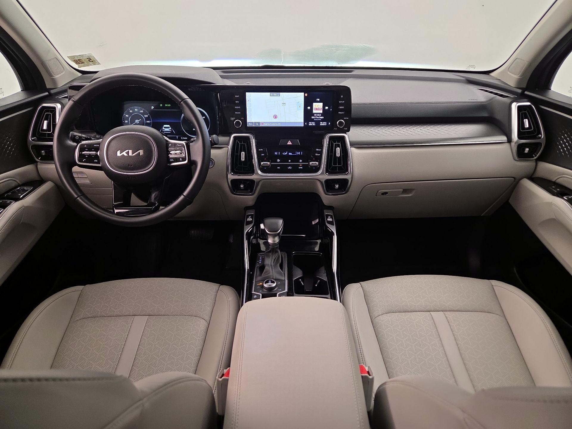 Thumbnail: 2023 Kia Sorento - 9