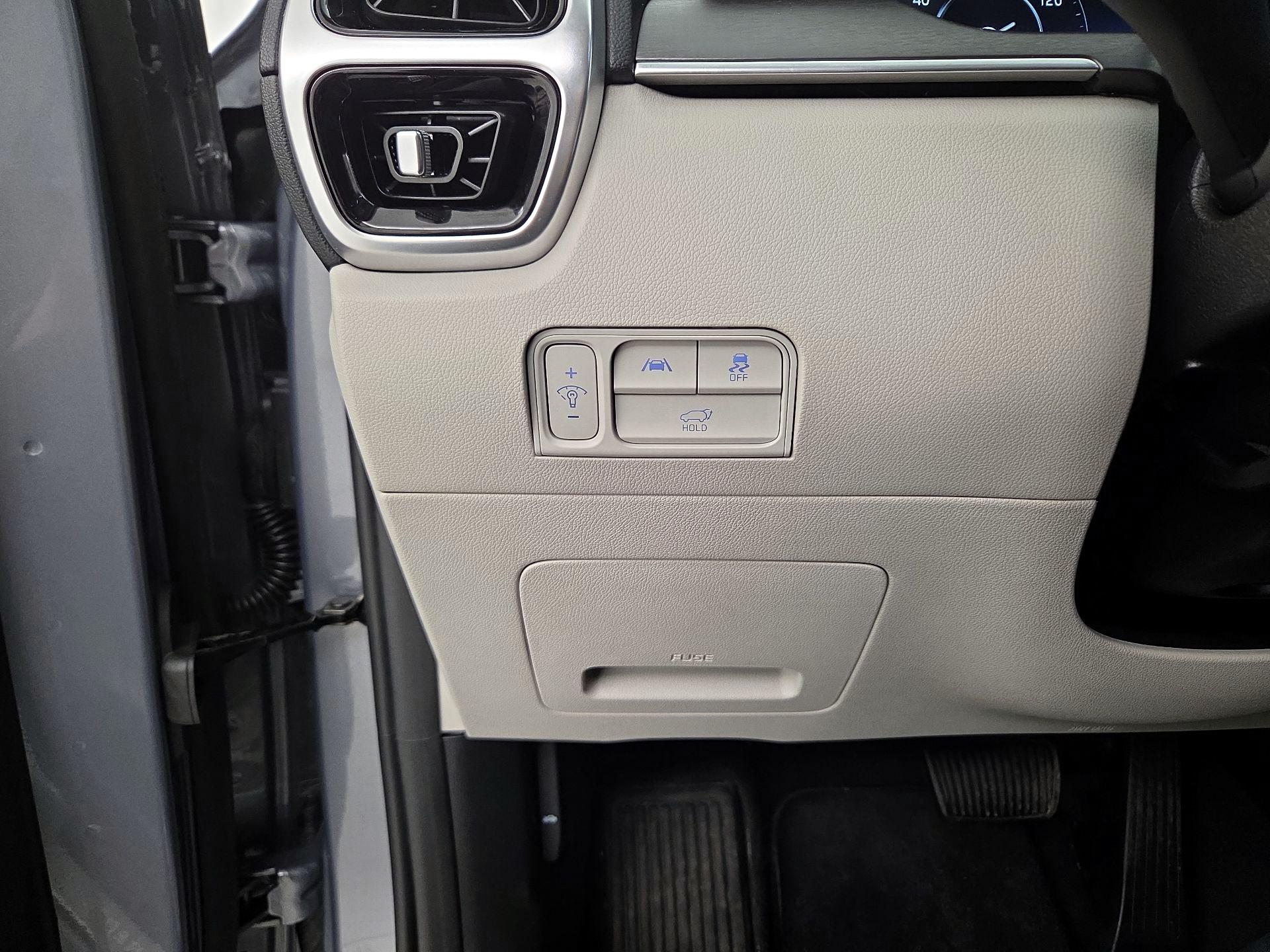 Thumbnail: 2023 Kia Sorento - 13