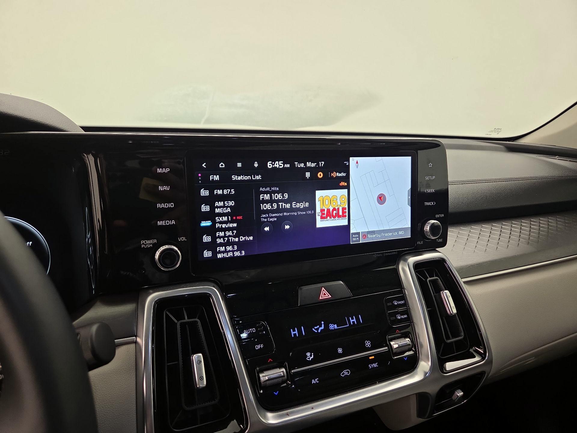 Thumbnail: 2023 Kia Sorento - 16