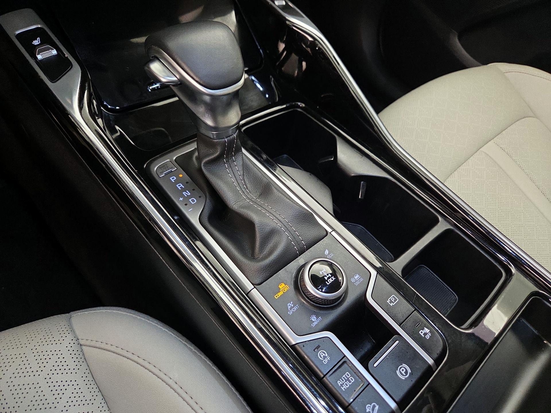 Thumbnail: 2023 Kia Sorento - 18