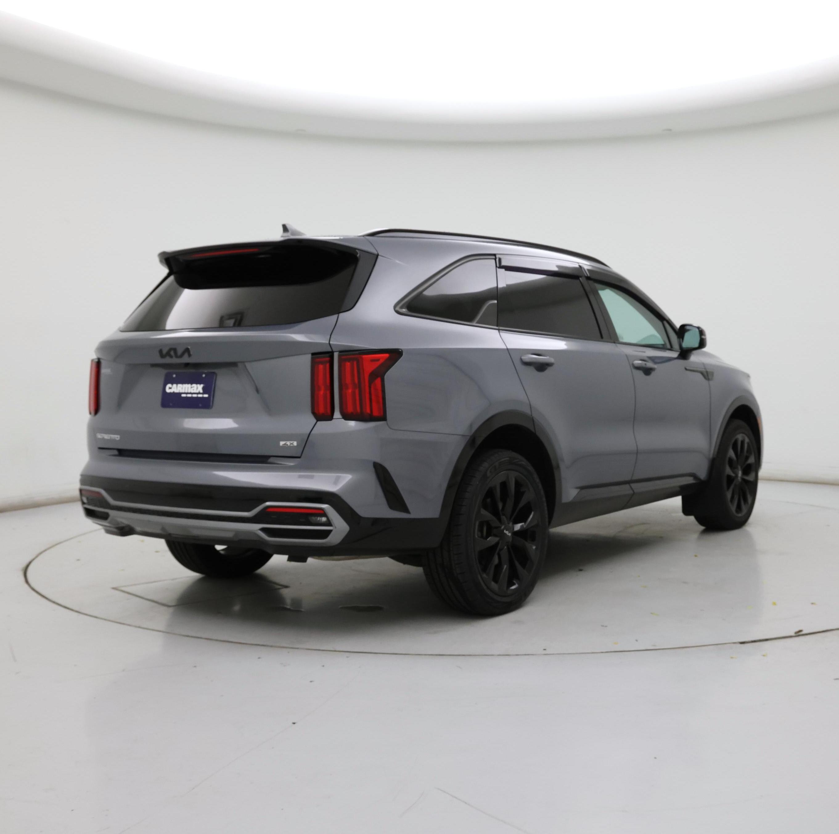 Thumbnail: 2023 Kia Sorento - 8