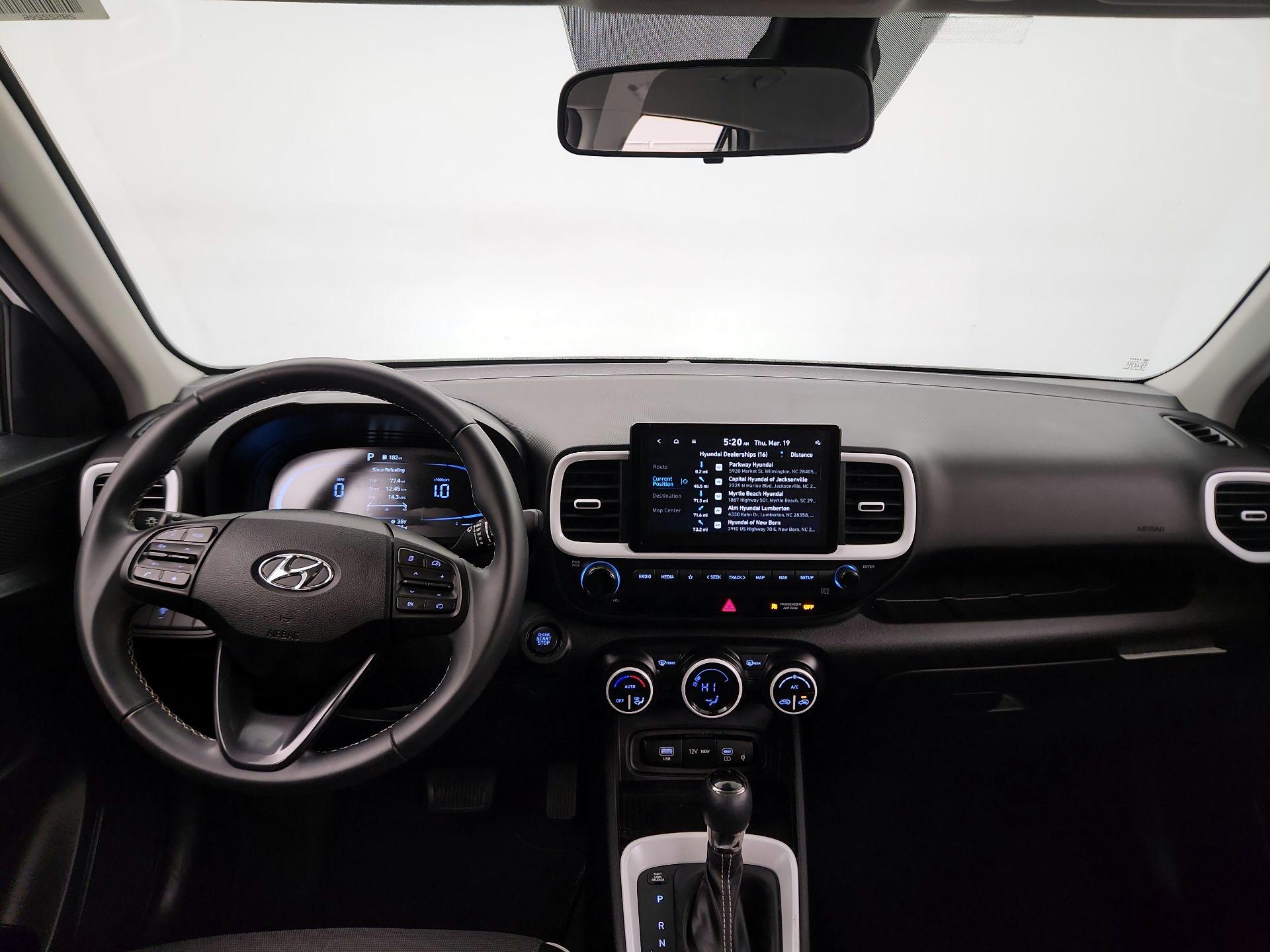 Thumbnail: 2023 Hyundai Venue - 9