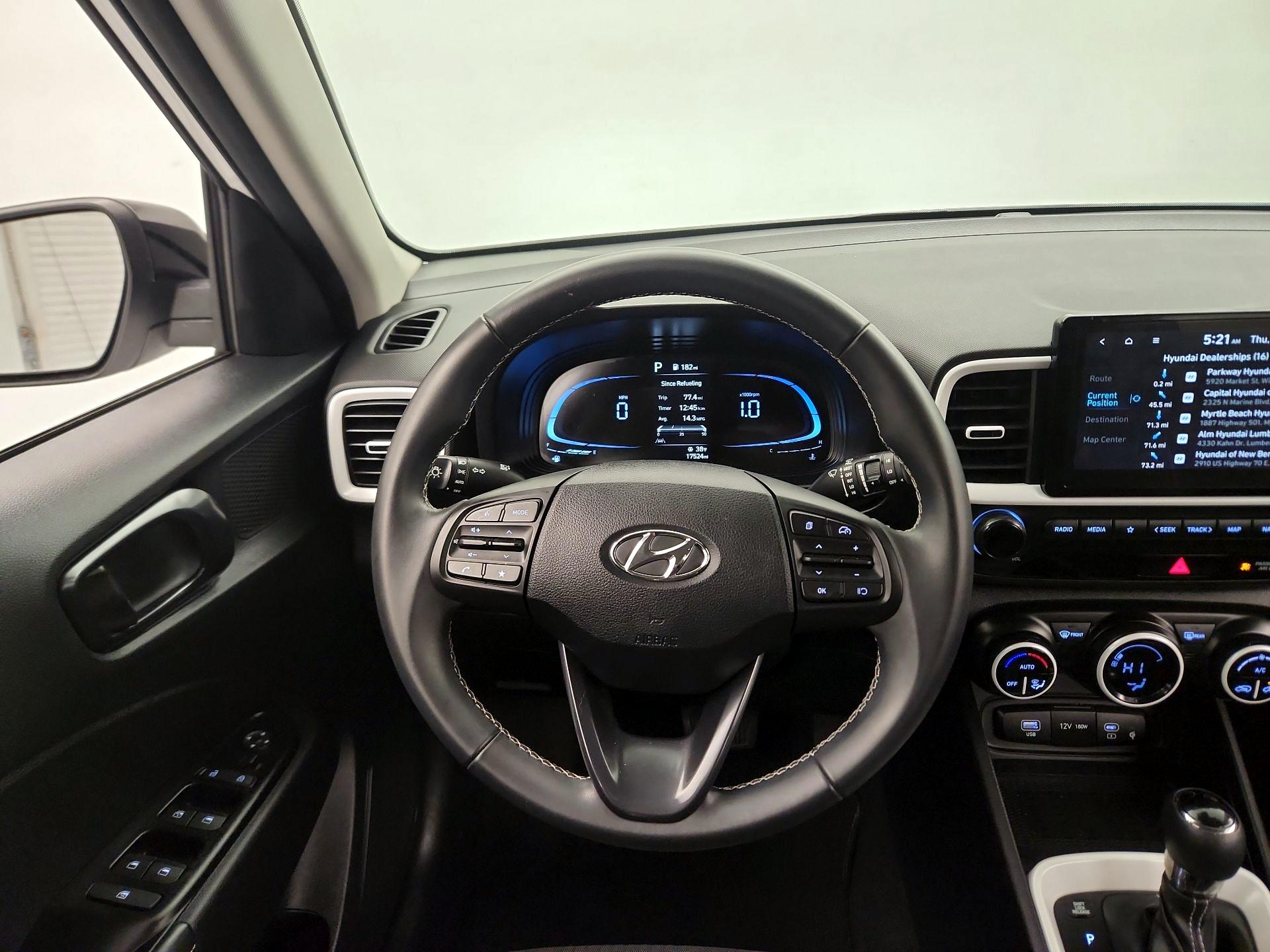 Thumbnail: 2023 Hyundai Venue - 10