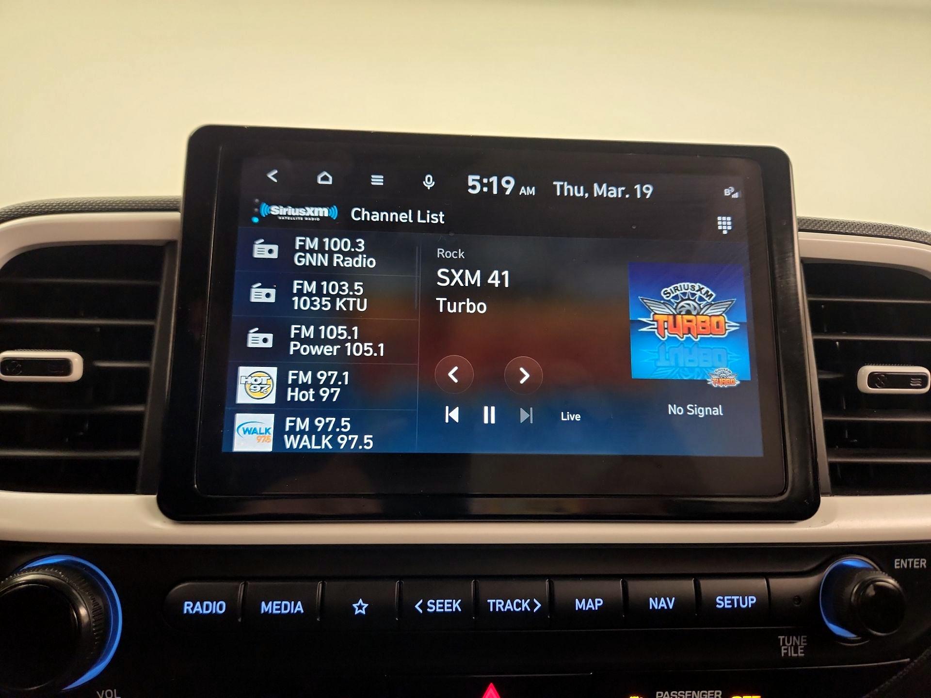 Thumbnail: 2023 Hyundai Venue - 16