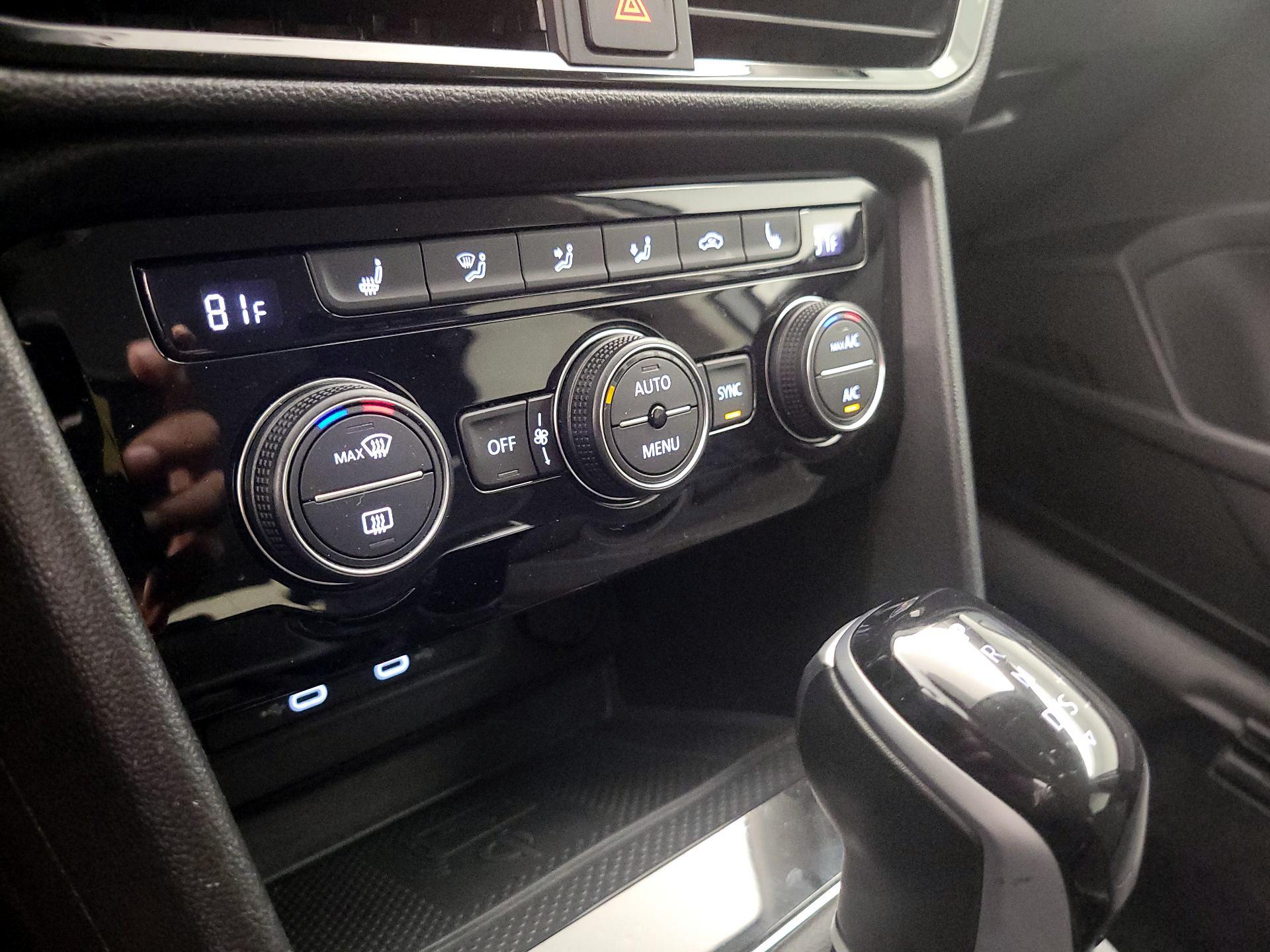 Thumbnail: 2024 Volkswagen Taos - 16