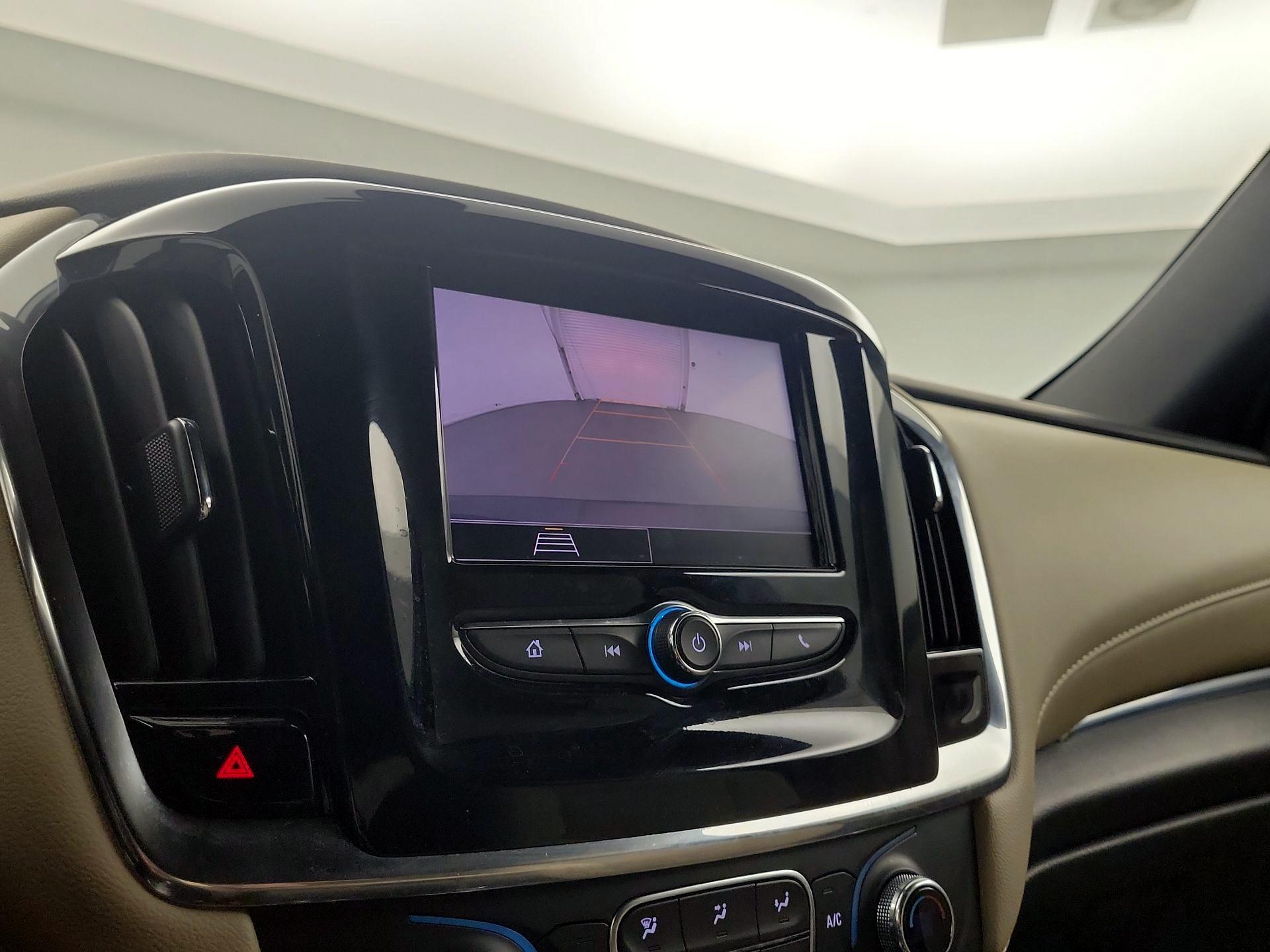 Thumbnail: 2023 Chevrolet Traverse - 12