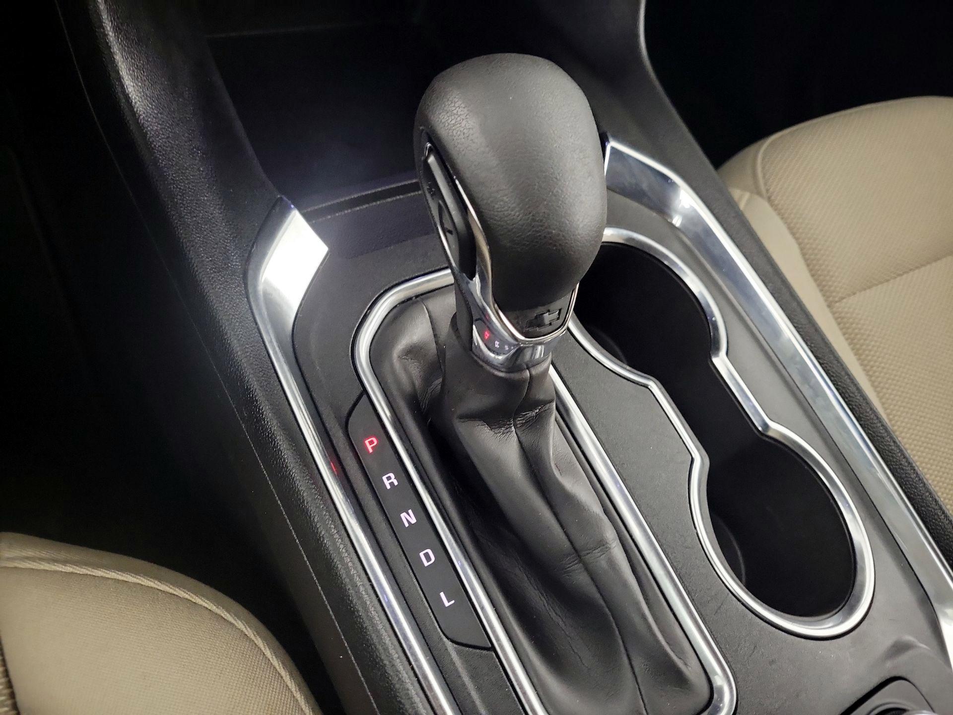 Thumbnail: 2023 Chevrolet Traverse - 15