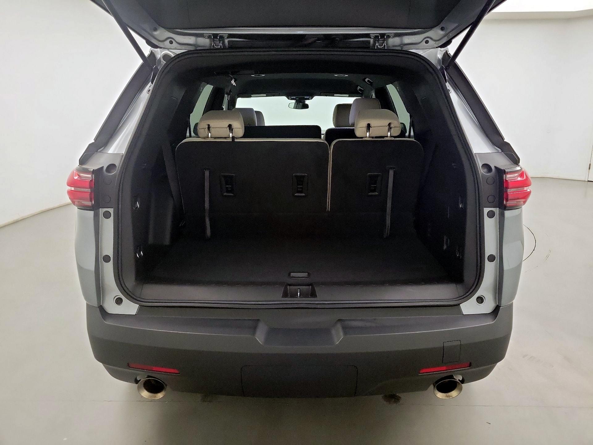 Thumbnail: 2023 Chevrolet Traverse - 19