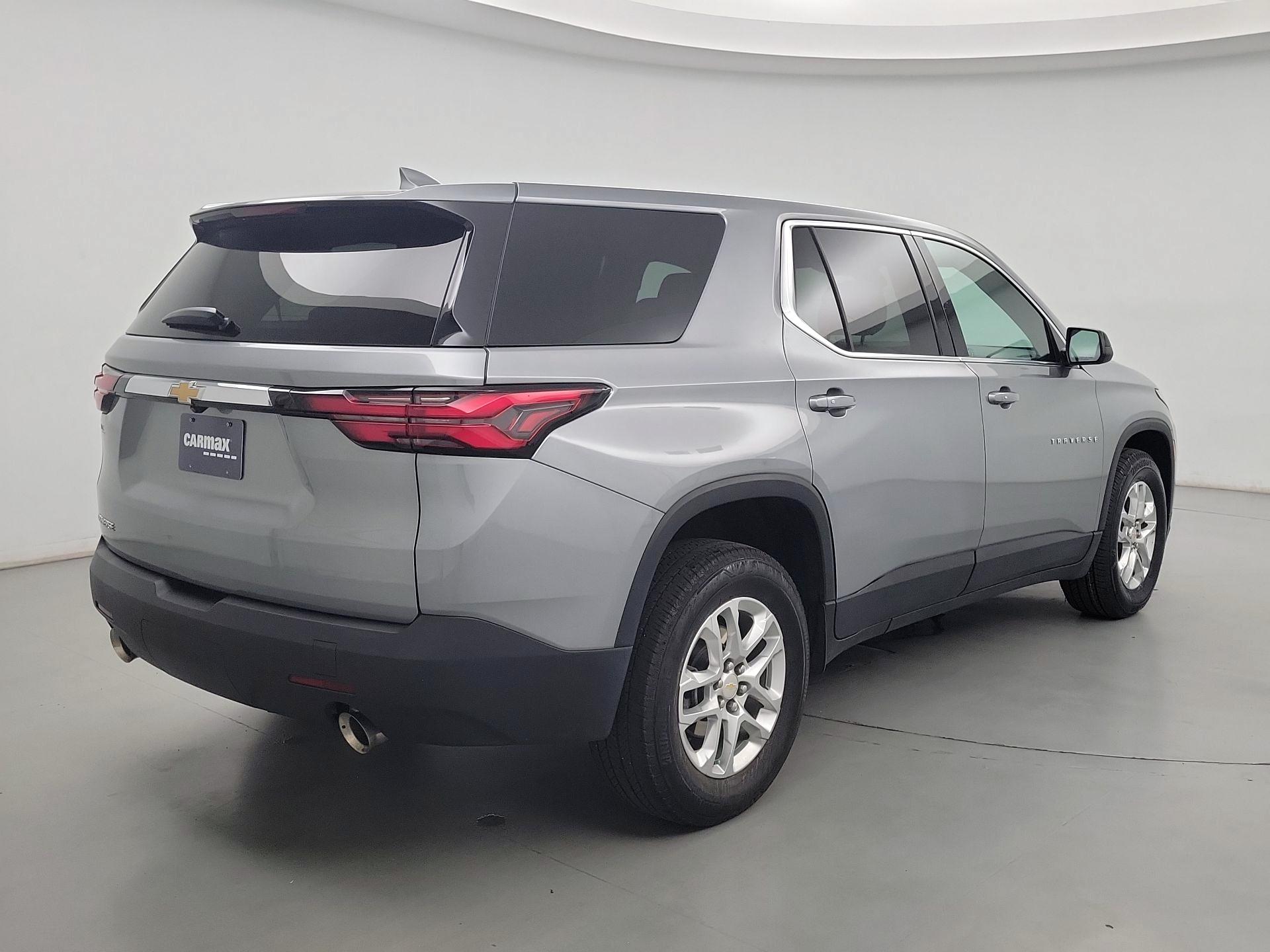 Thumbnail: 2023 Chevrolet Traverse - 5