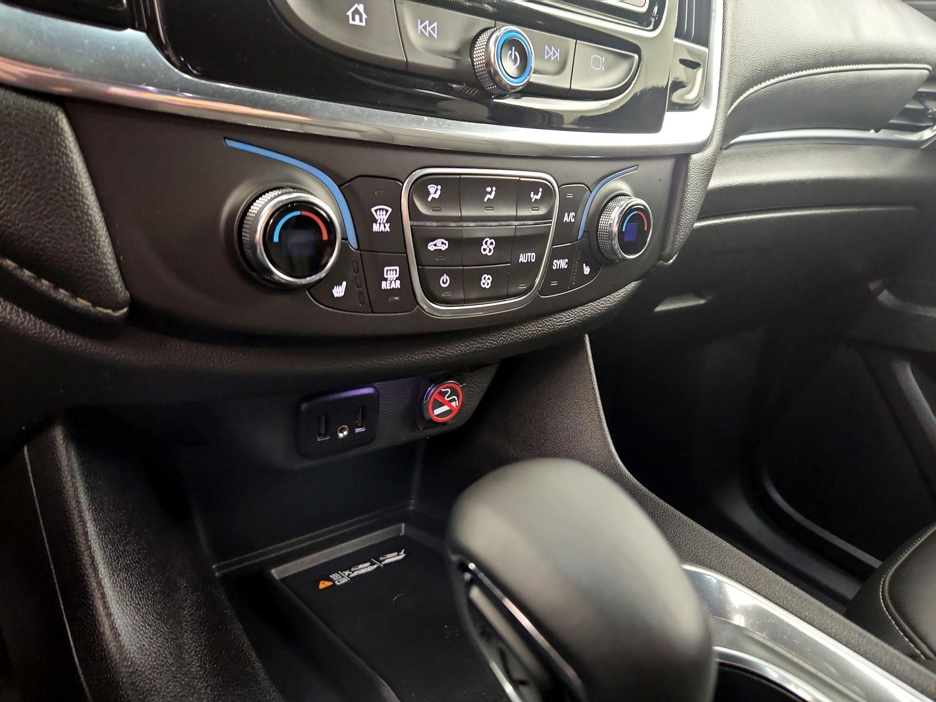 Thumbnail: 2023 Chevrolet Traverse - 14