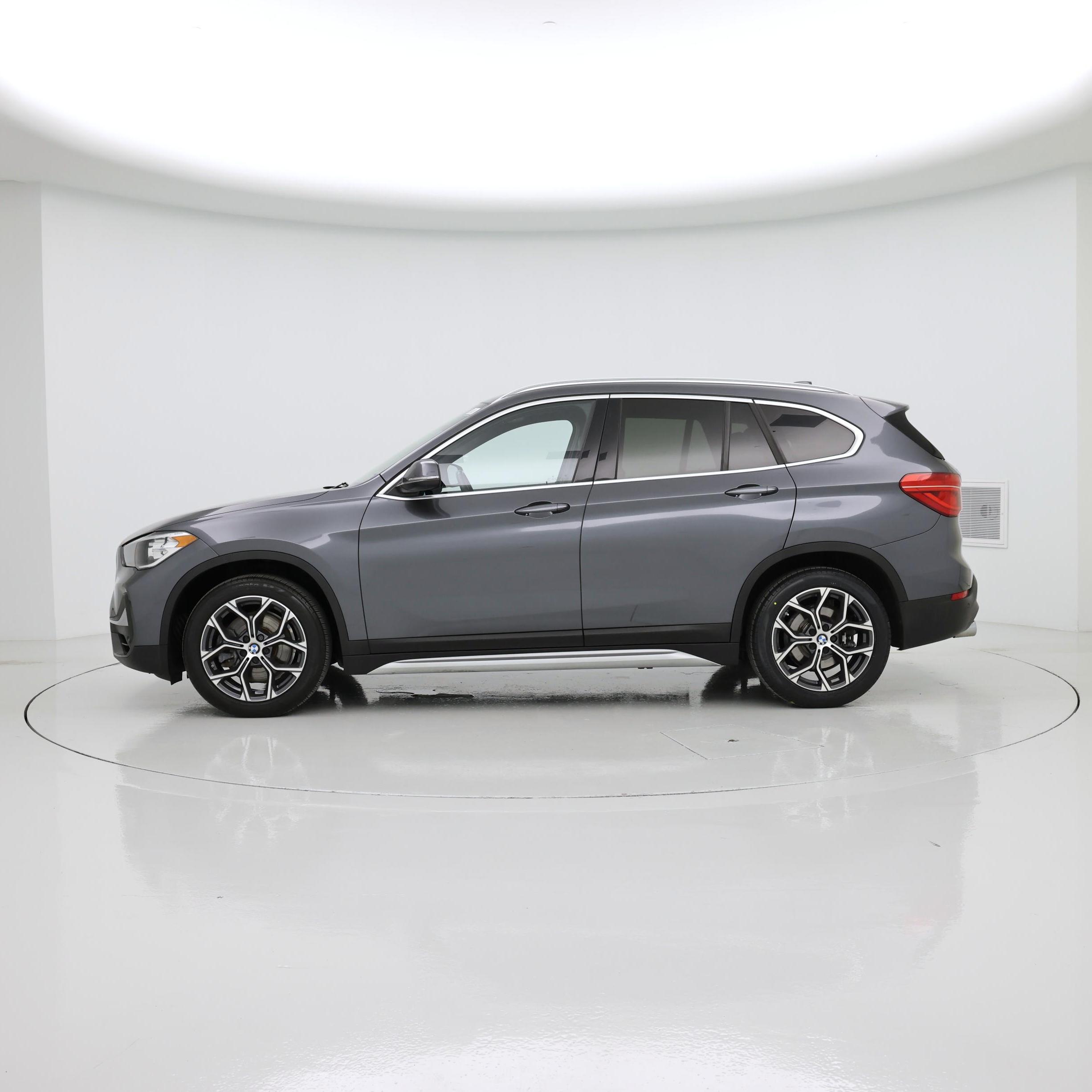 Thumbnail: 2021 BMW X1 - 3