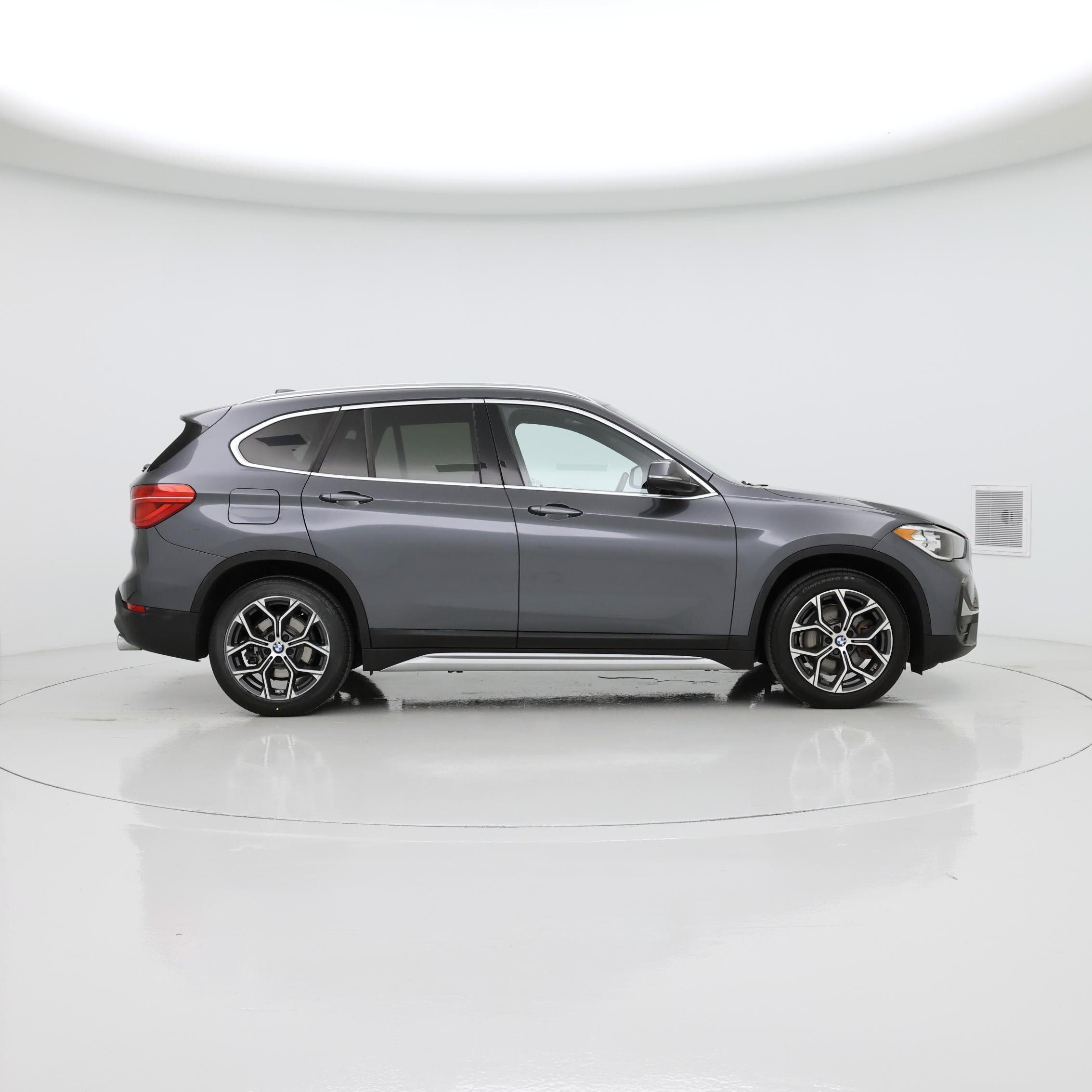 Thumbnail: 2021 BMW X1 - 7