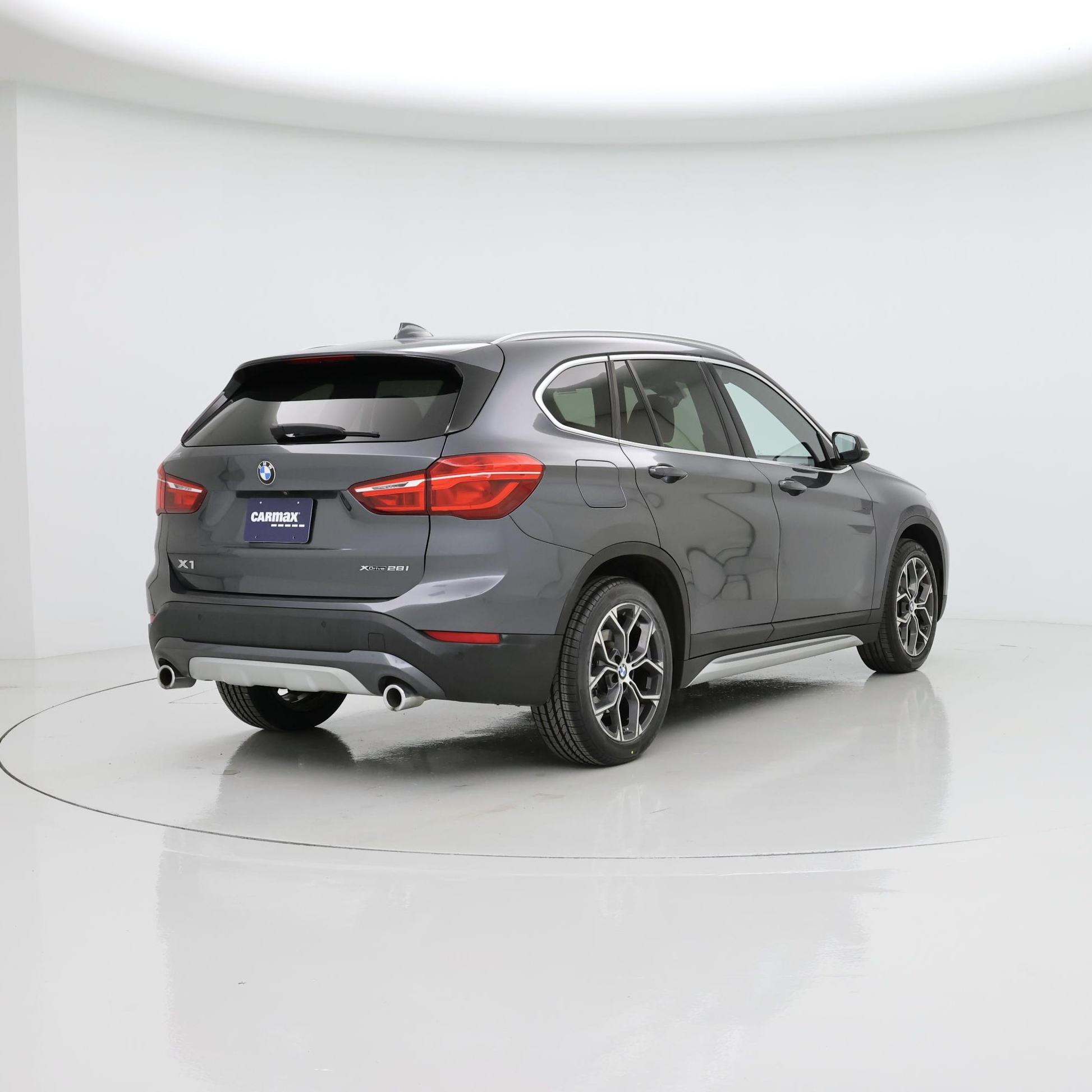 Thumbnail: 2021 BMW X1 - 8