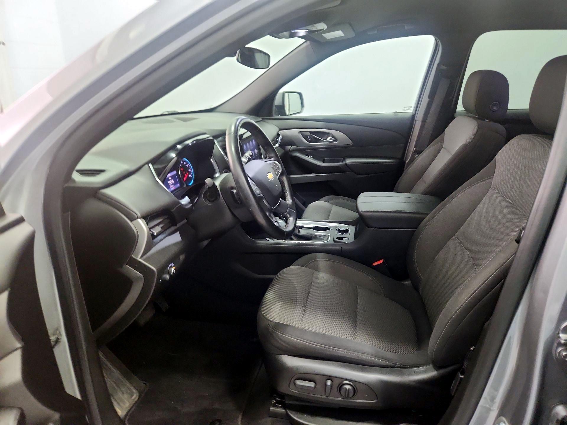 Thumbnail: 2023 Chevrolet Traverse - 11