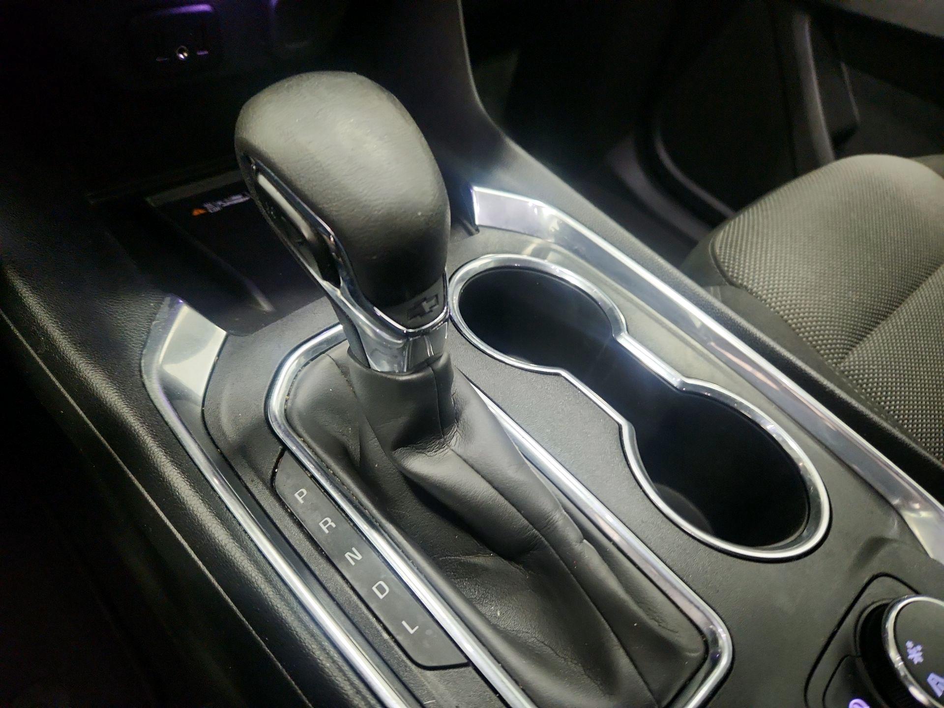 Thumbnail: 2023 Chevrolet Traverse - 17