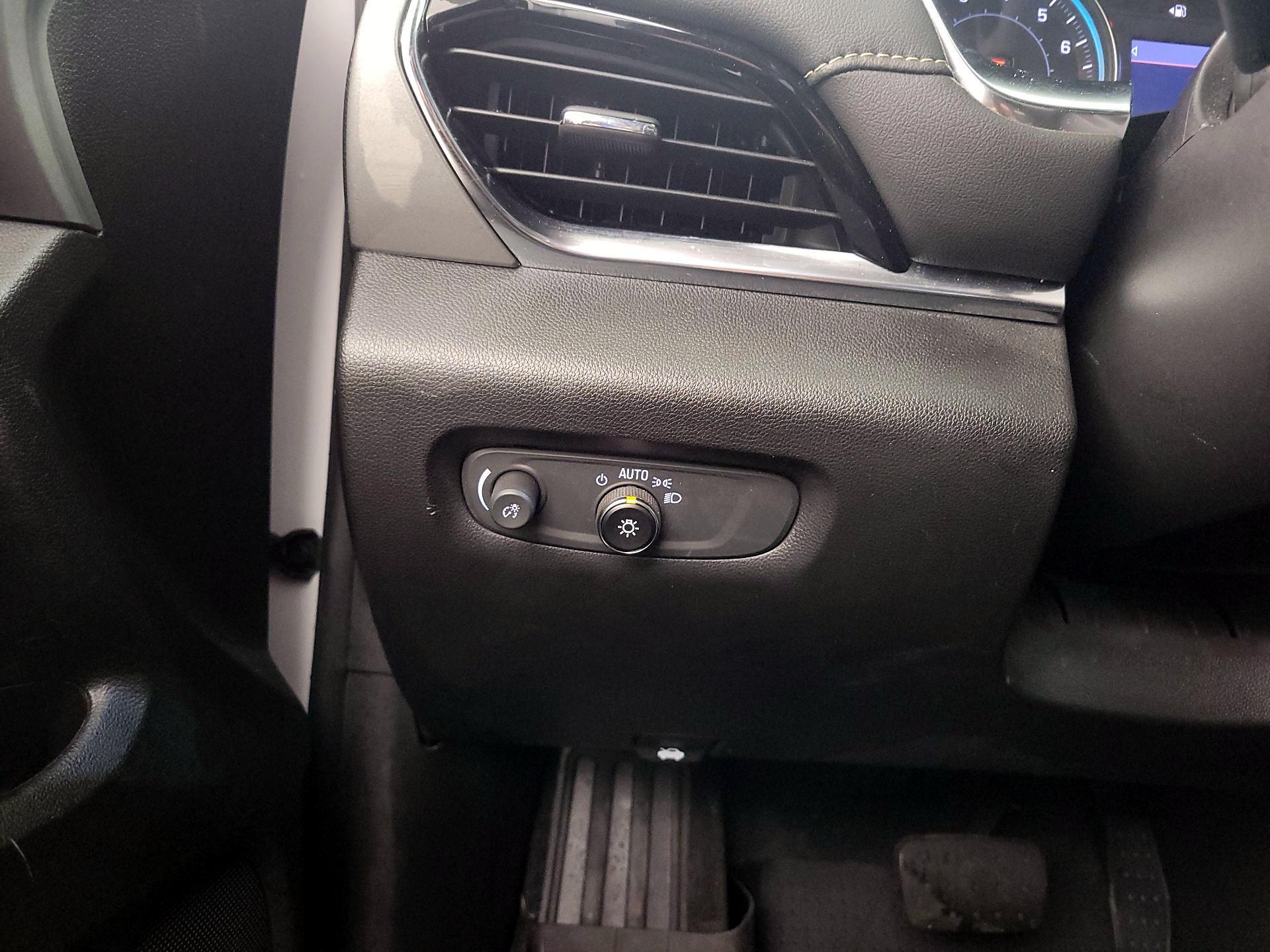 Thumbnail: 2023 Chevrolet Traverse - 13