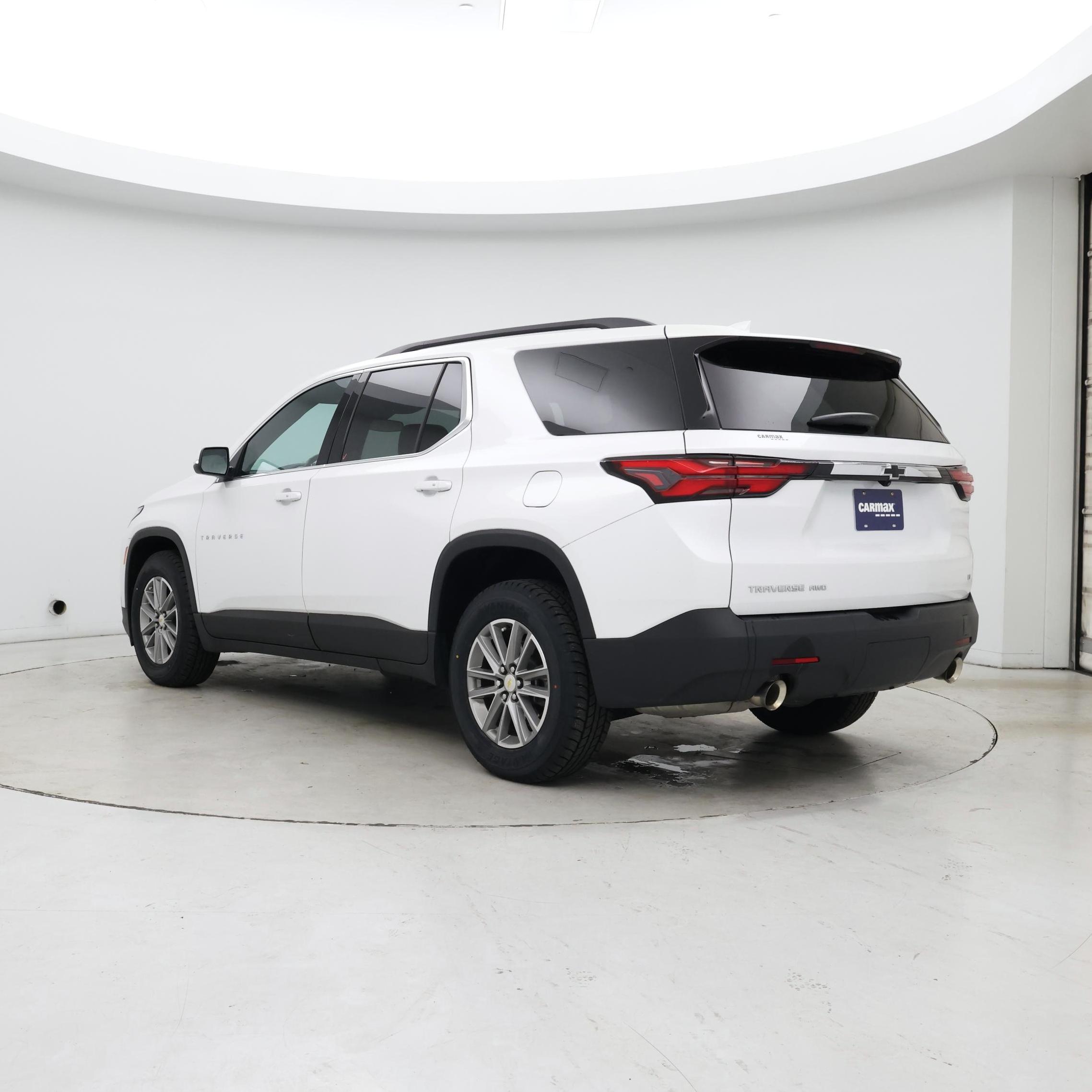 Thumbnail: 2023 Chevrolet Traverse - 2