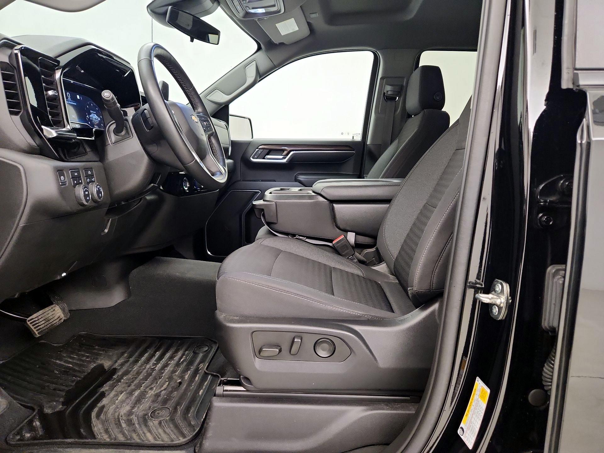 Thumbnail: 2023 Chevrolet Silverado 1500 - 11