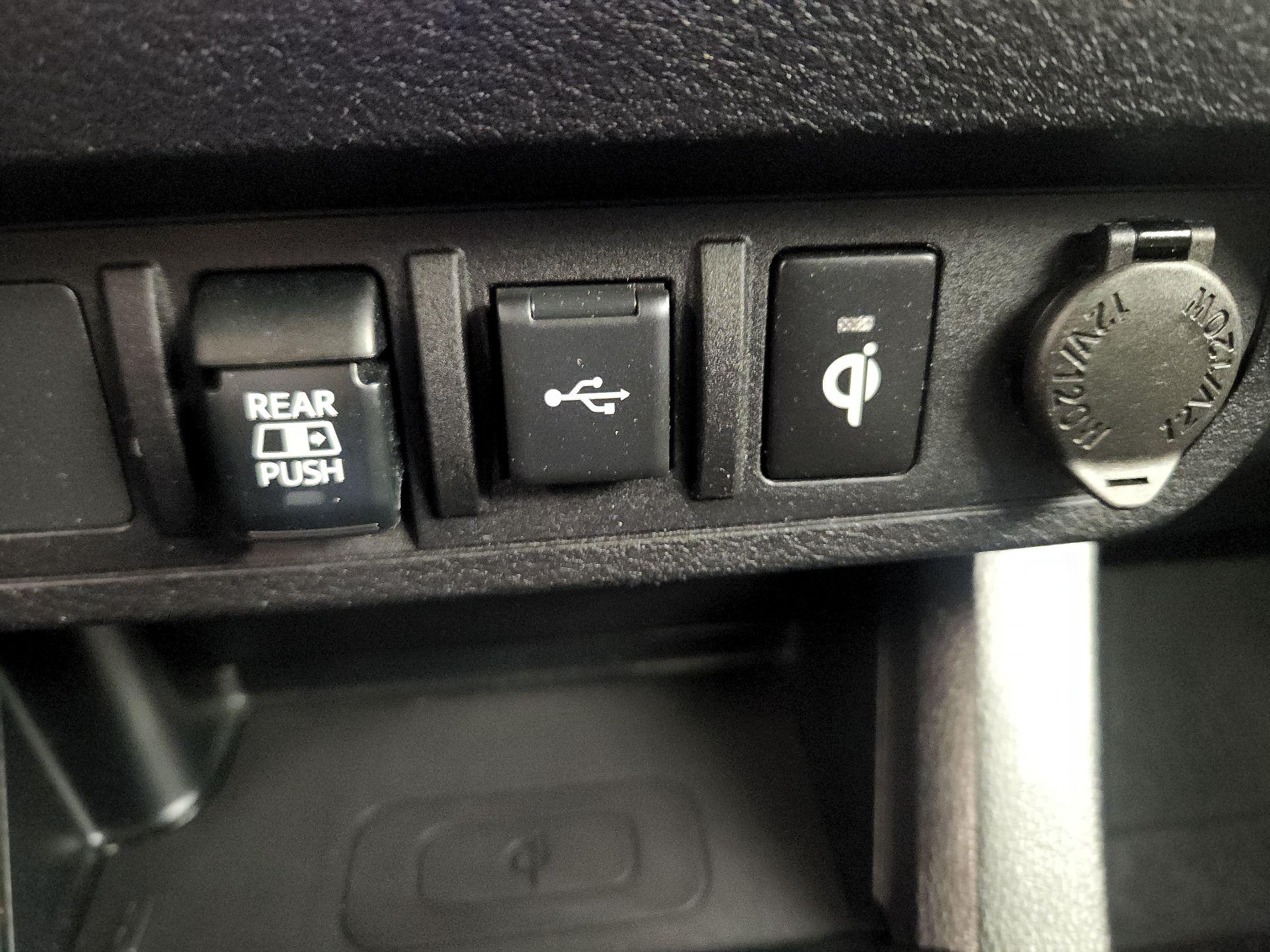 Thumbnail: 2020 Toyota Tacoma - 16