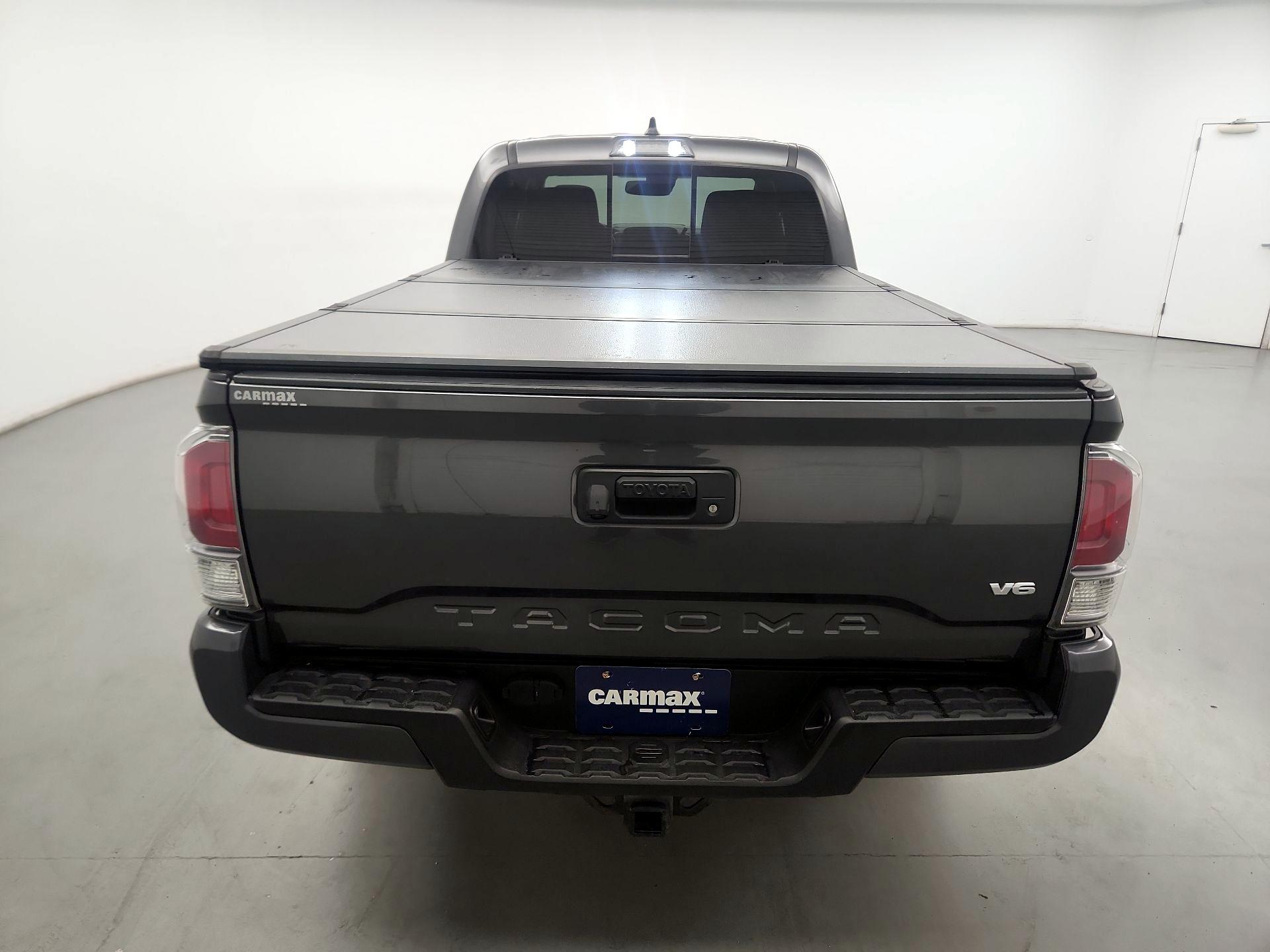 Thumbnail: 2020 Toyota Tacoma - 18