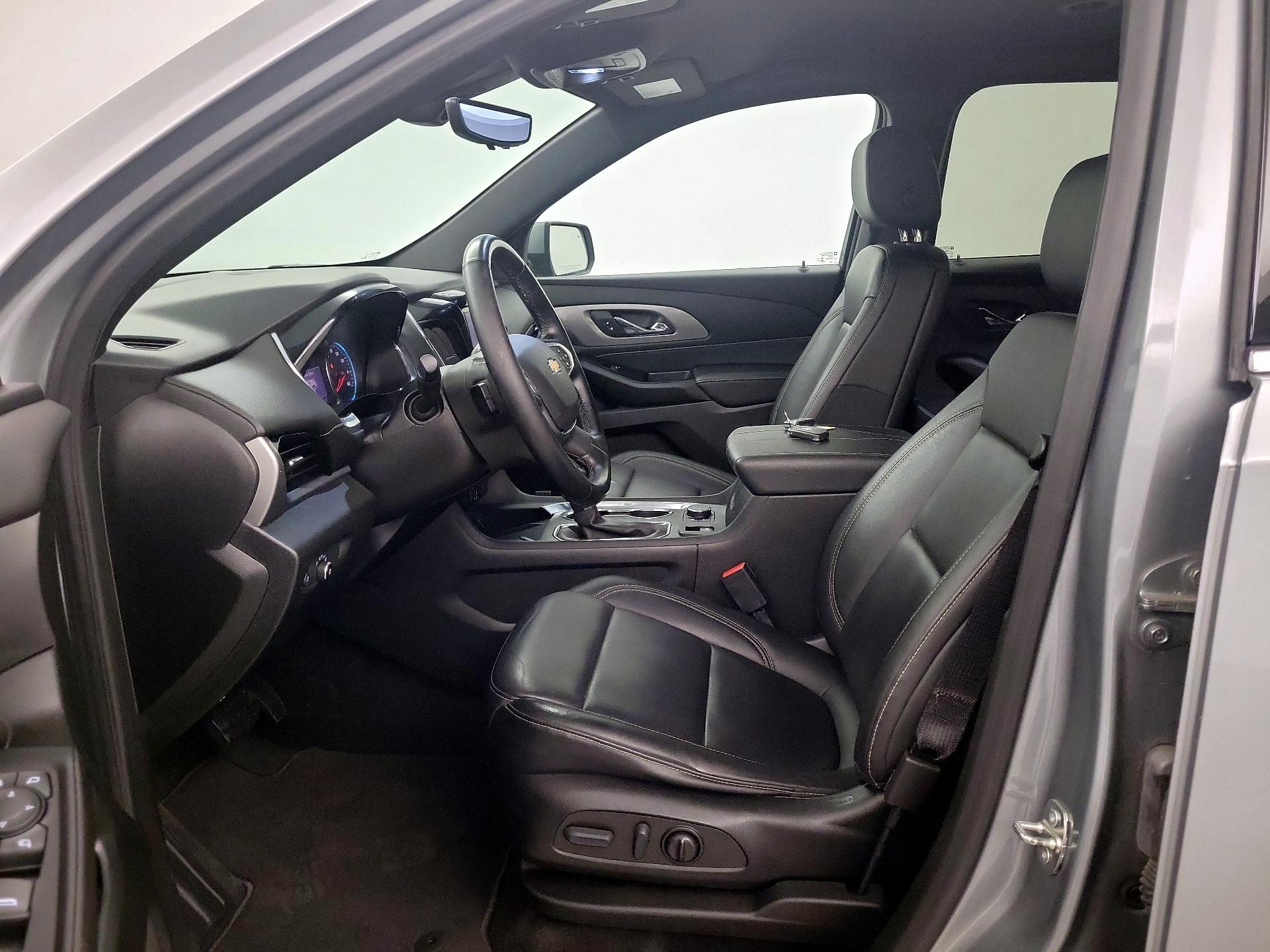 Thumbnail: 2023 Chevrolet Traverse - 11