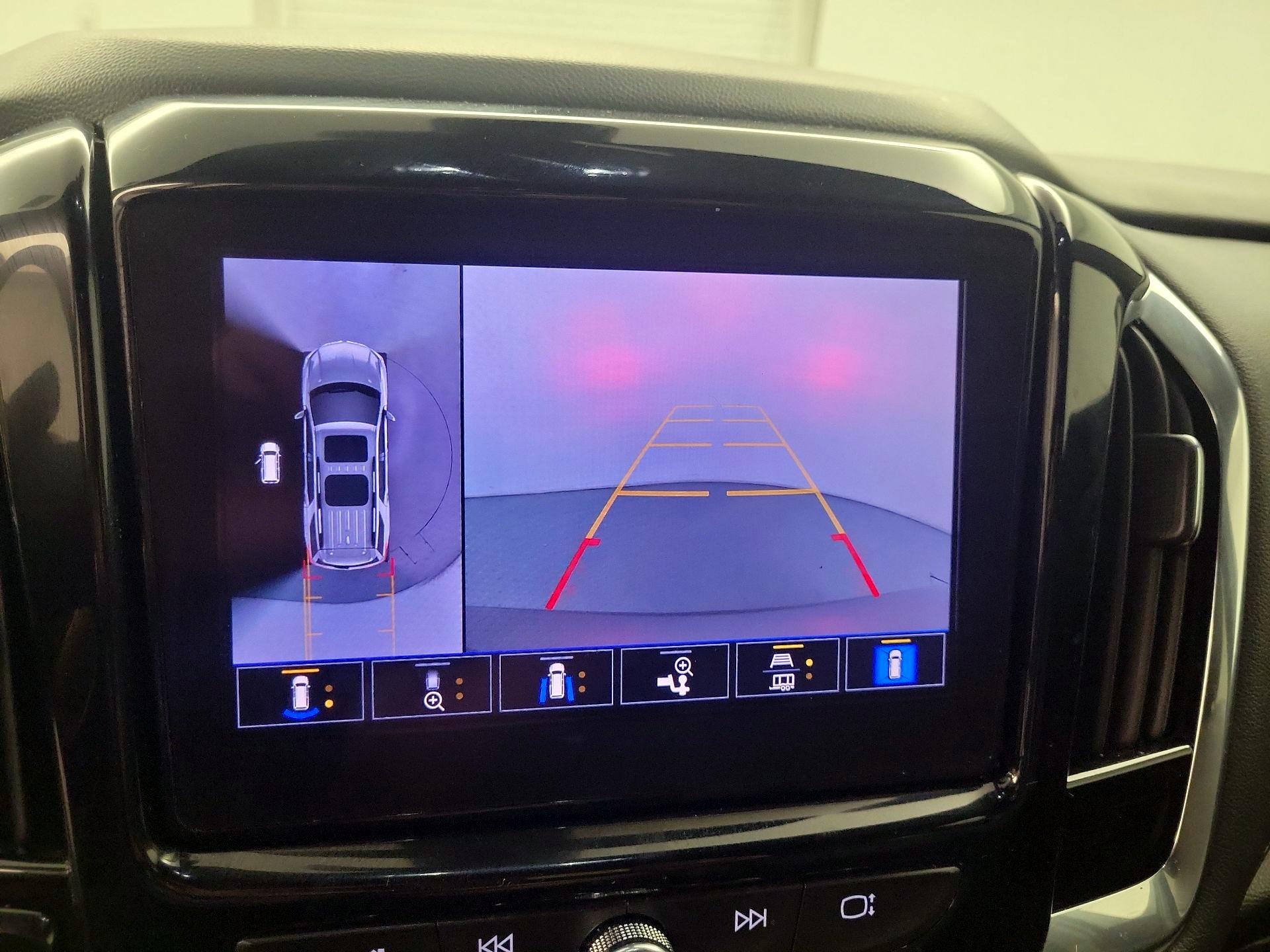 Thumbnail: 2023 Chevrolet Traverse - 15