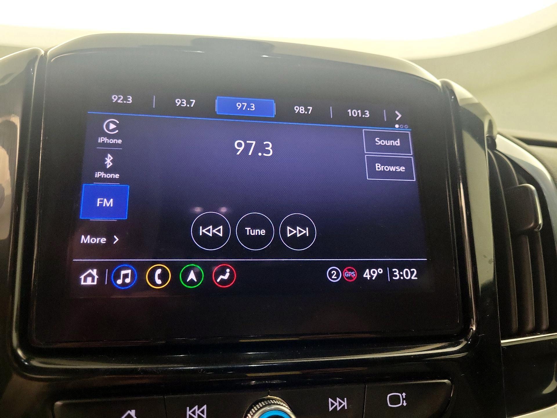 Thumbnail: 2023 Chevrolet Traverse - 16