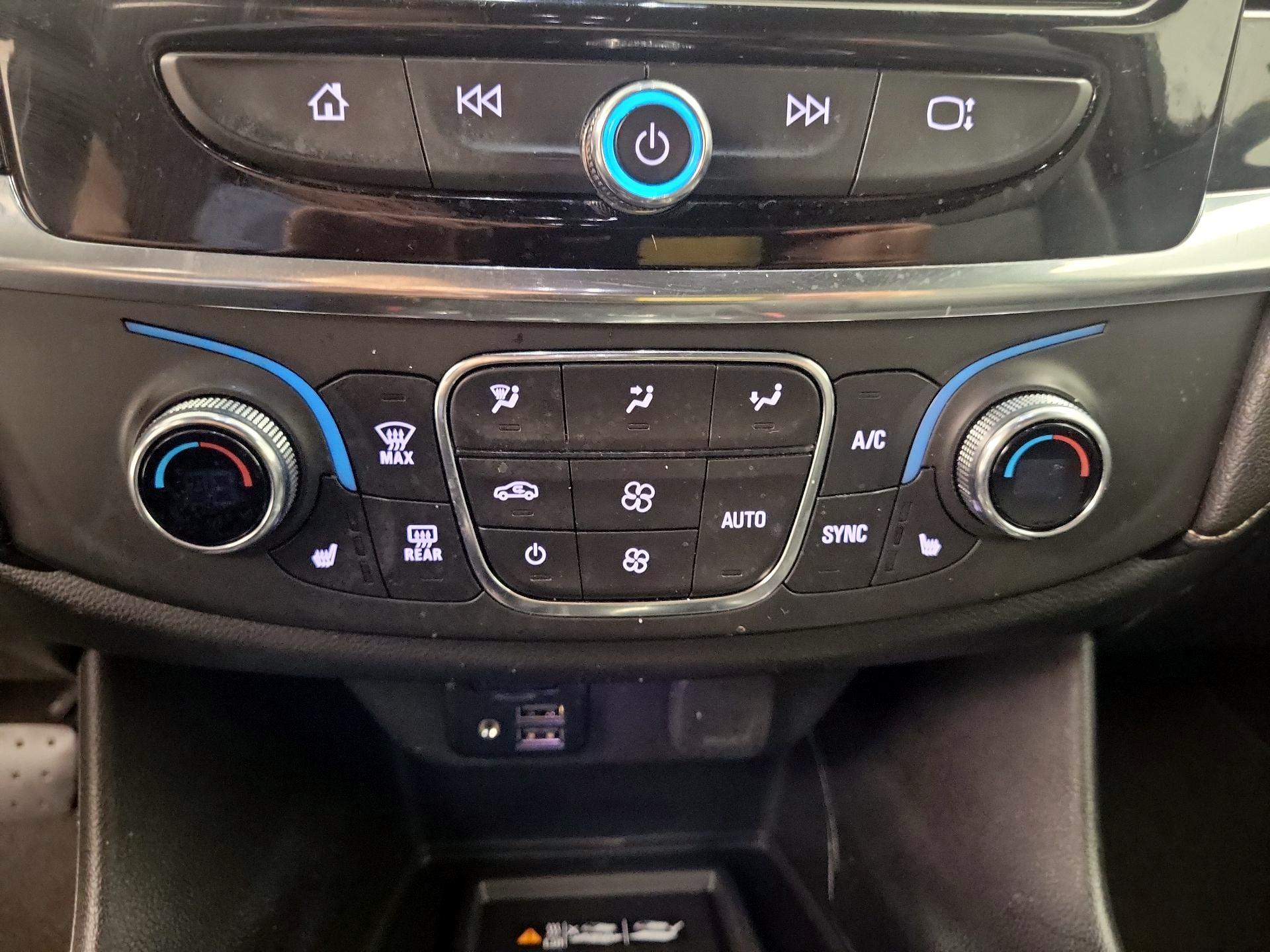 Thumbnail: 2023 Chevrolet Traverse - 17