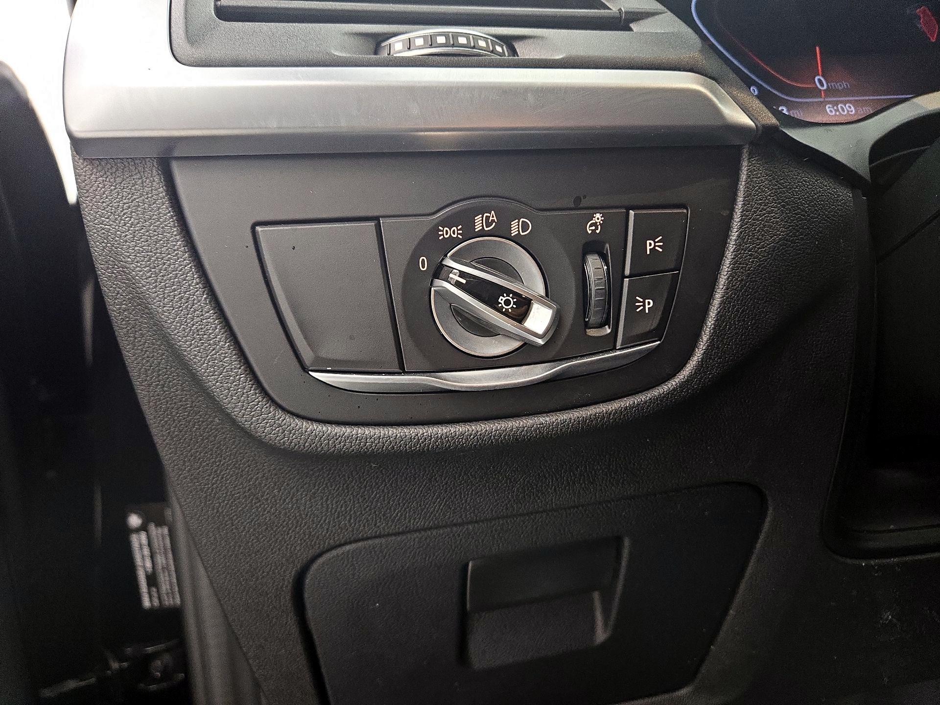 Thumbnail: 2022 BMW X4 - 13