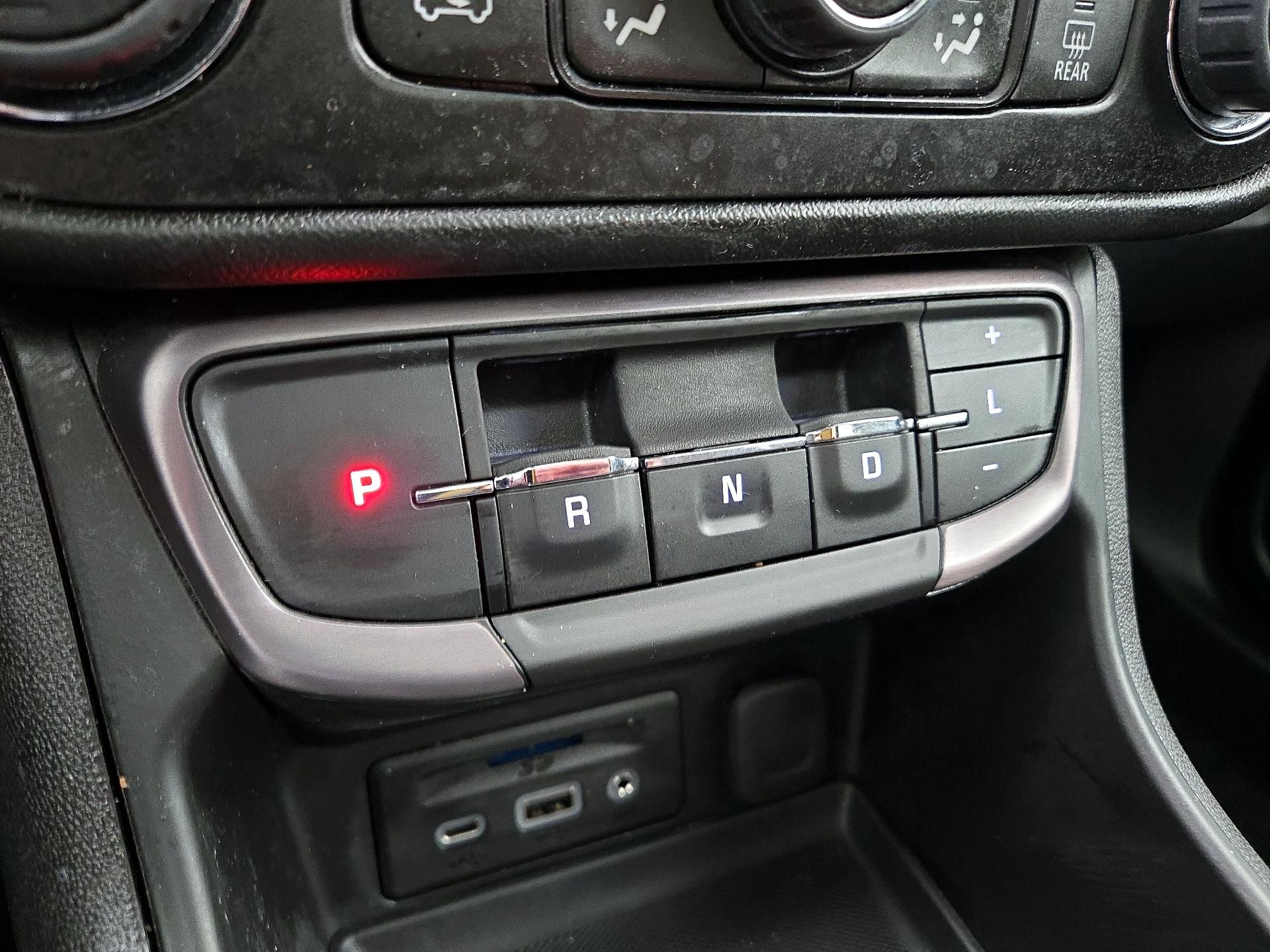 Thumbnail: 2022 GMC Terrain - 17