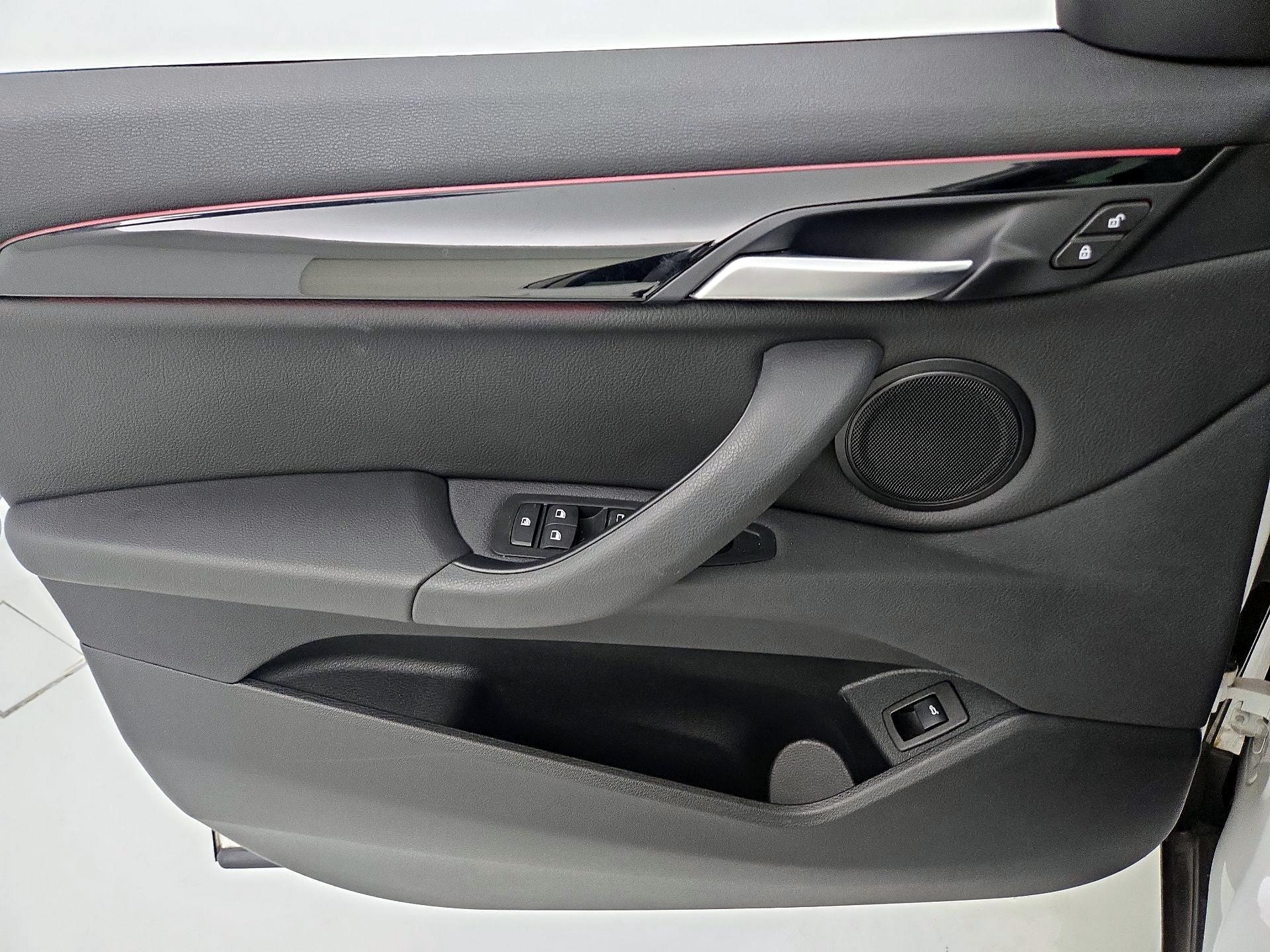 Thumbnail: 2021 BMW X1 - 12
