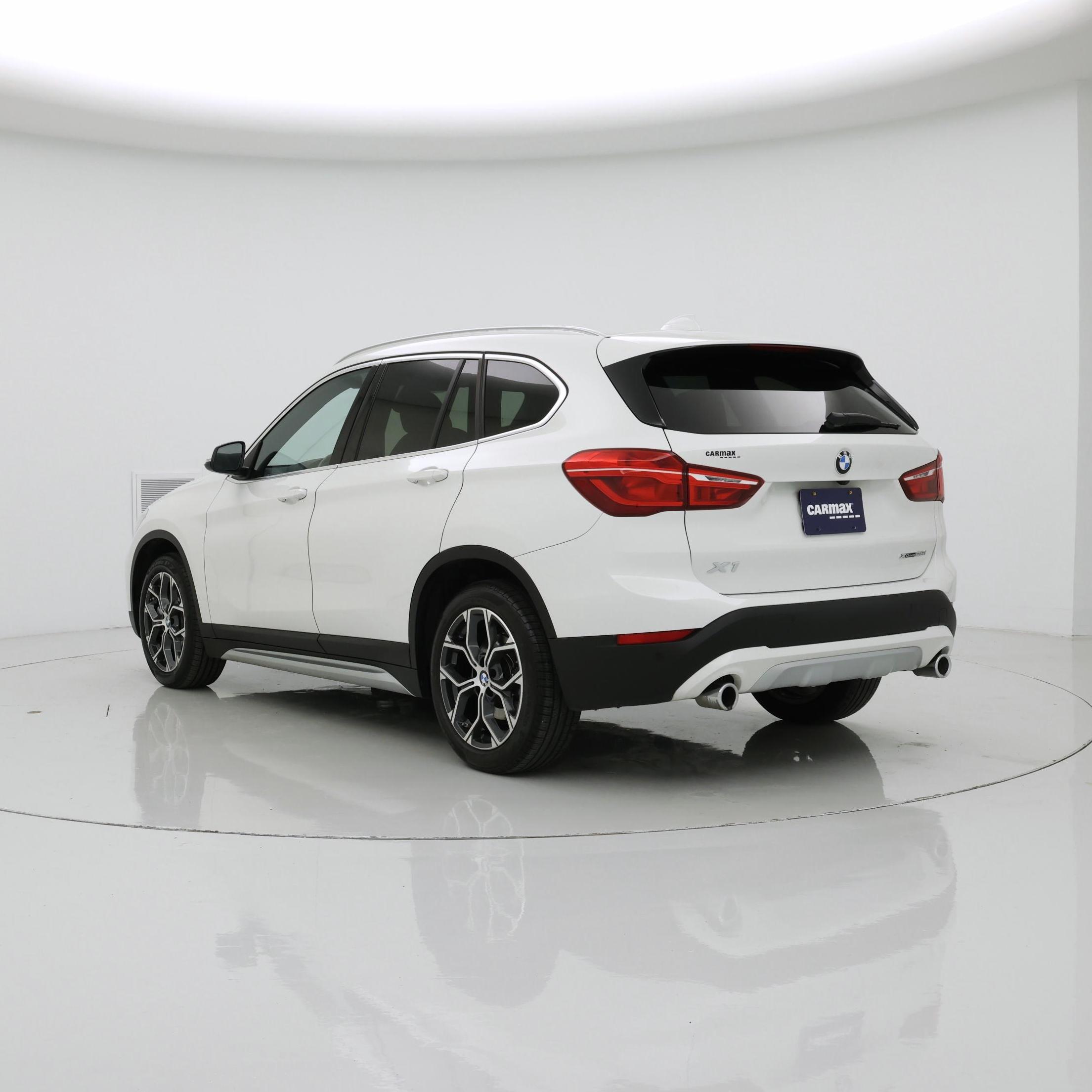 Thumbnail: 2021 BMW X1 - 2