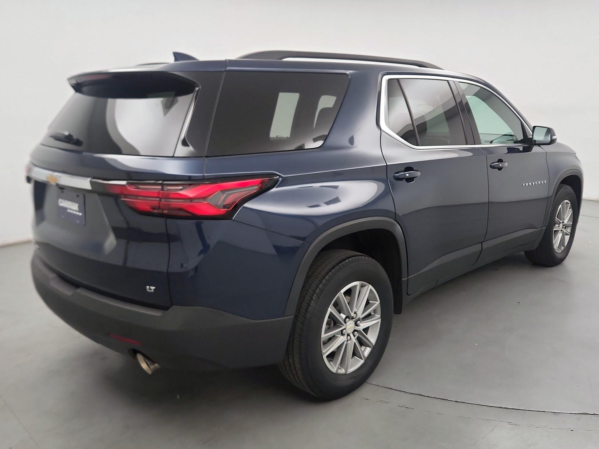 Thumbnail: 2023 Chevrolet Traverse - 5