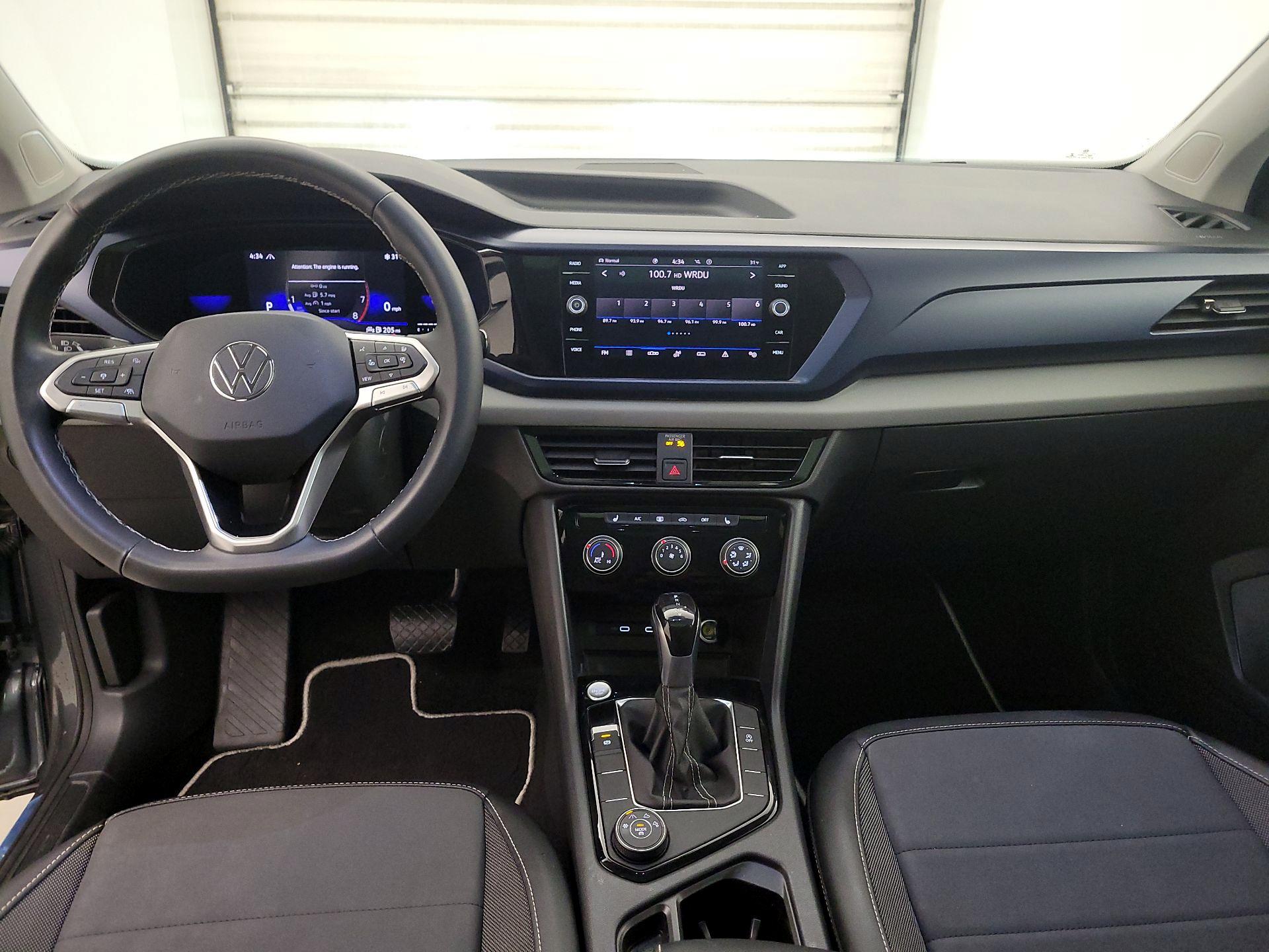 Thumbnail: 2023 Volkswagen Taos - 9