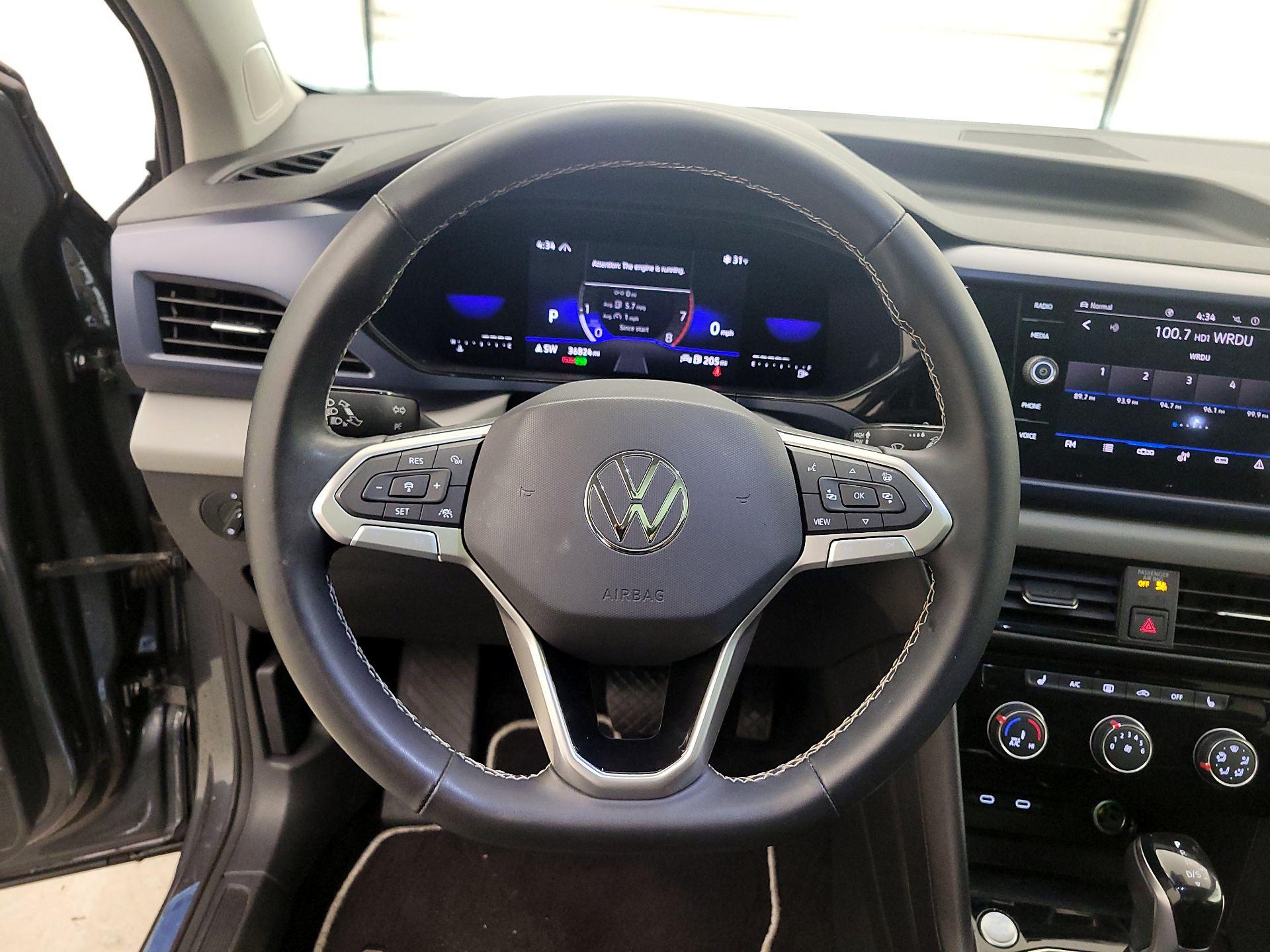 Thumbnail: 2023 Volkswagen Taos - 10