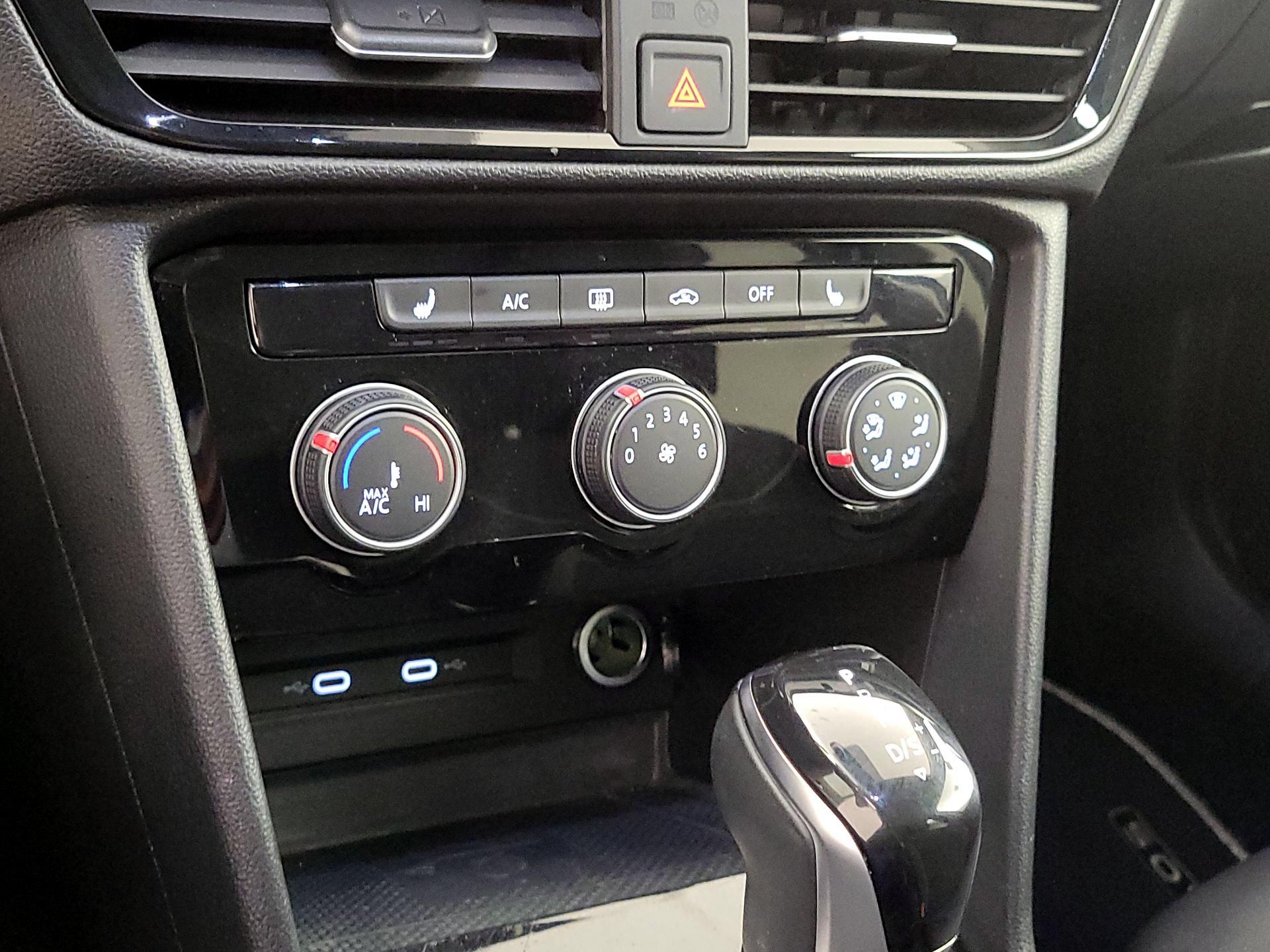 Thumbnail: 2023 Volkswagen Taos - 16