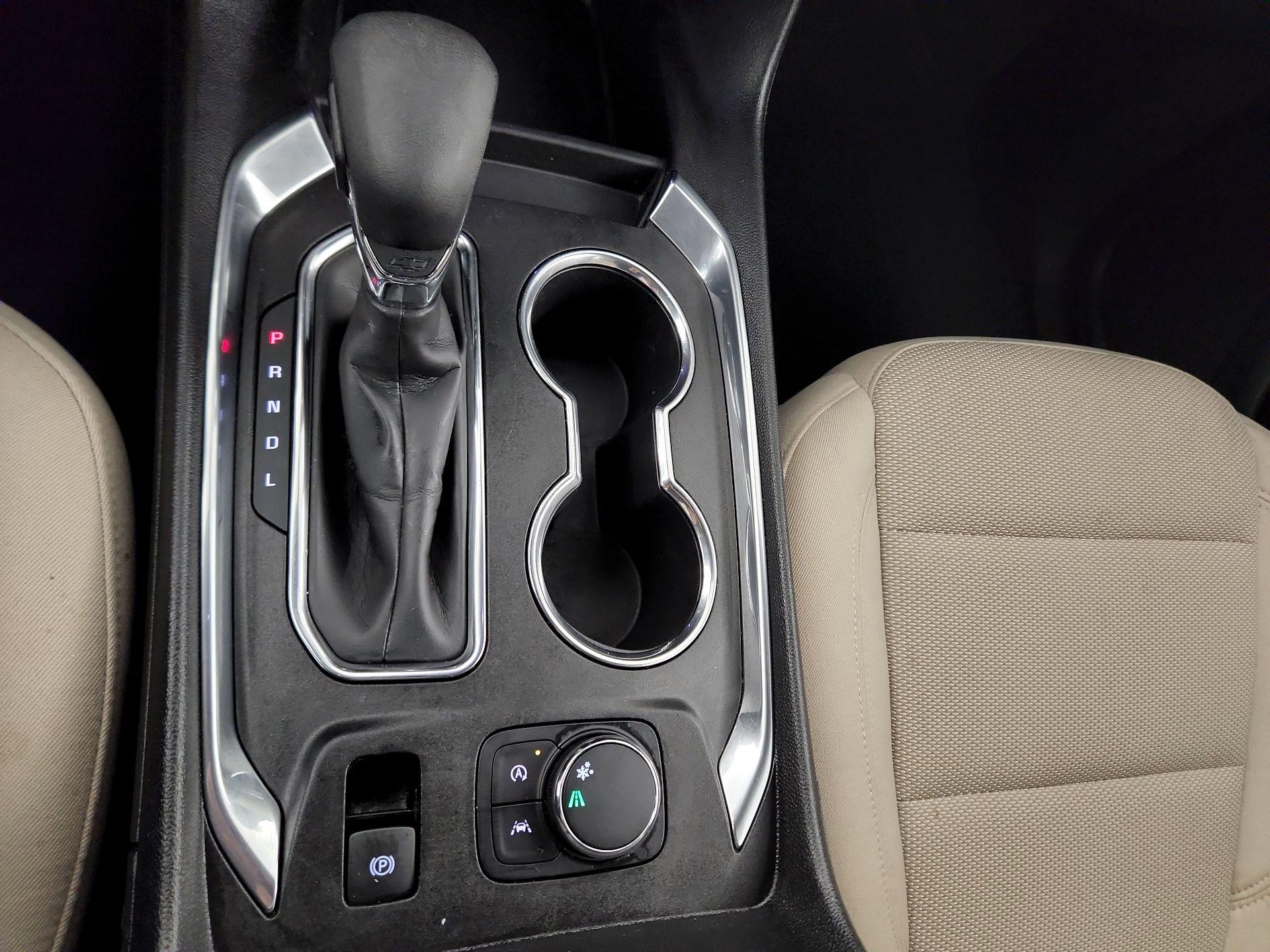 Thumbnail: 2023 Chevrolet Traverse - 15