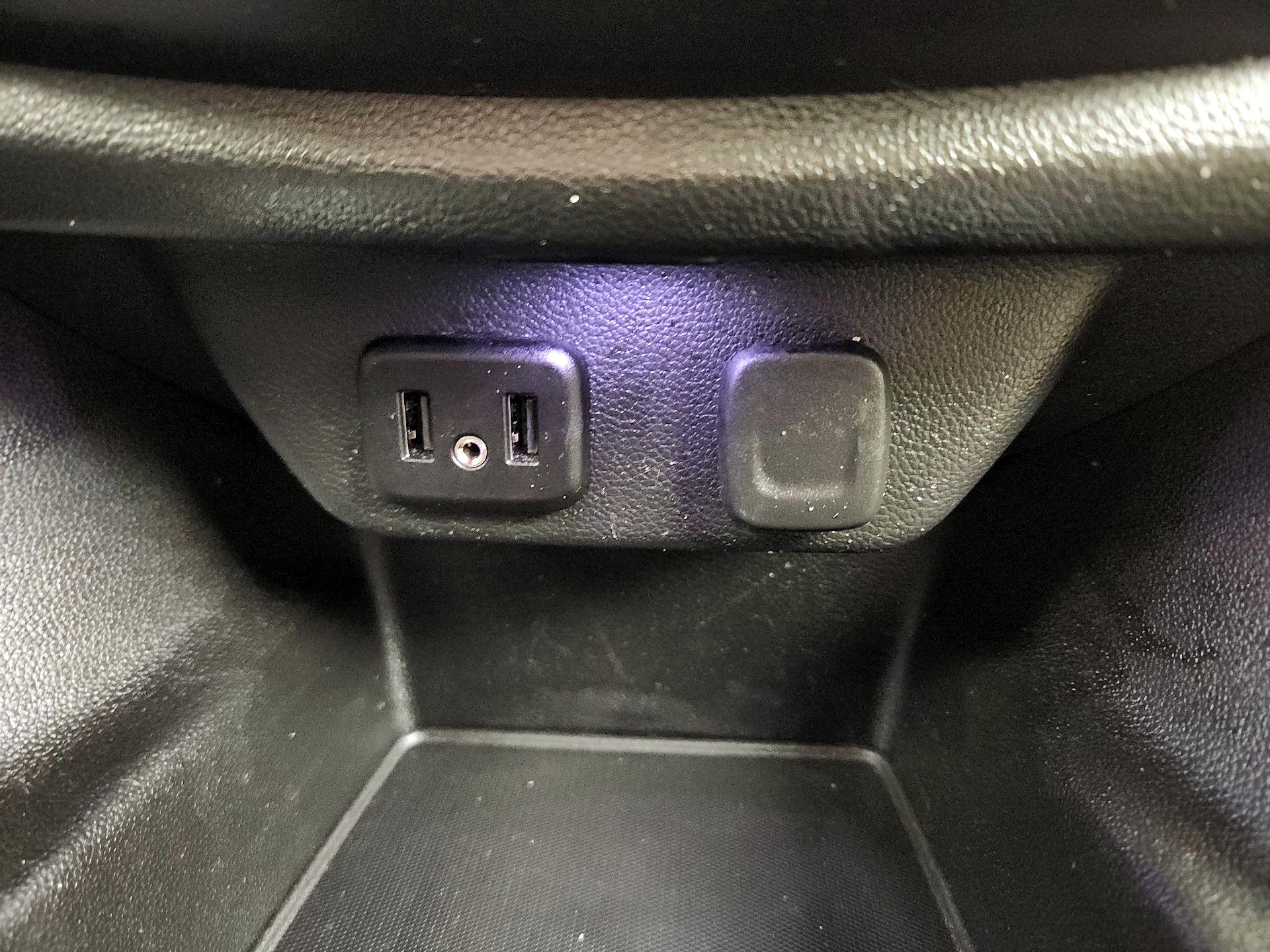 Thumbnail: 2023 Chevrolet Traverse - 16