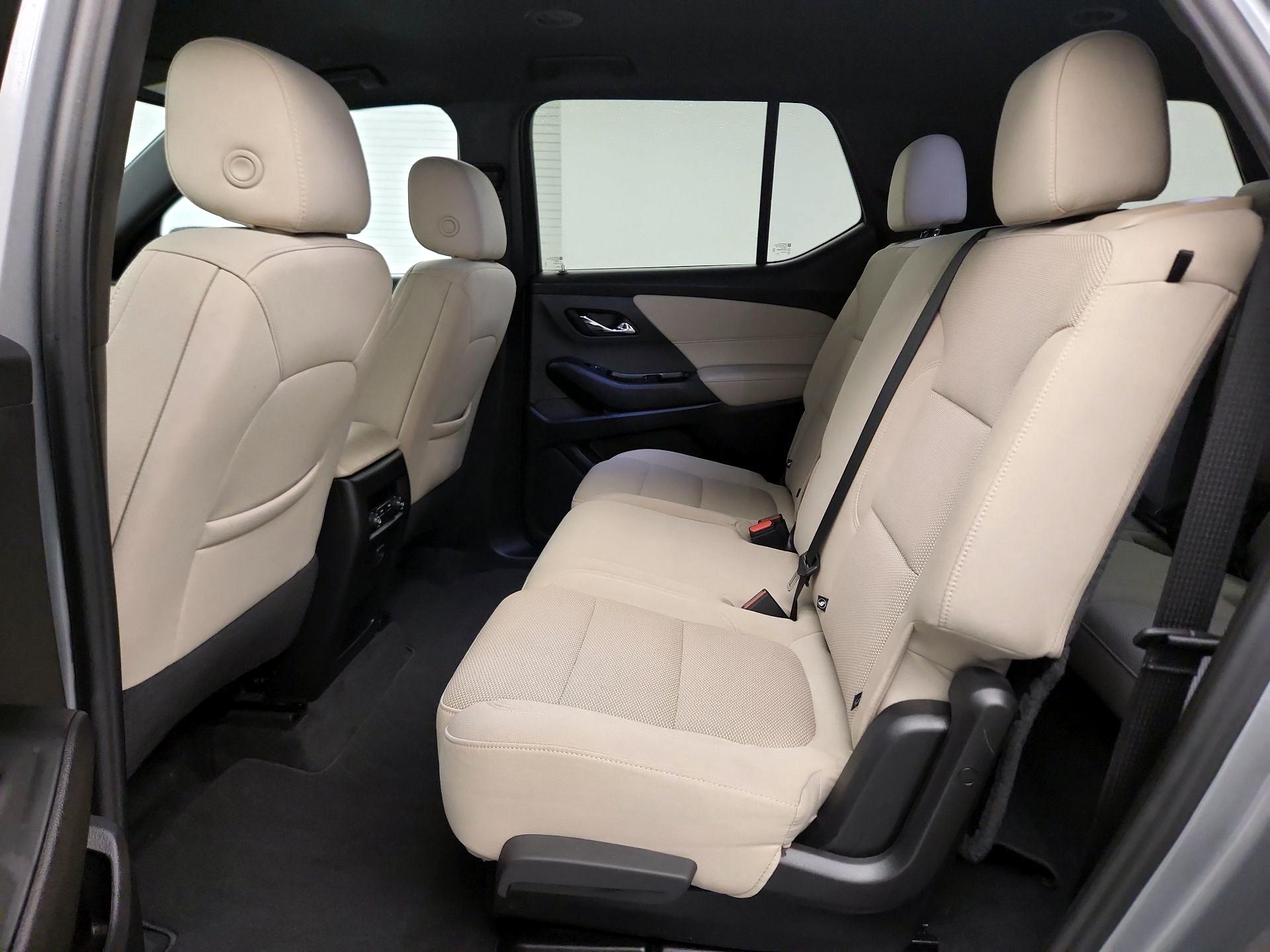 Thumbnail: 2023 Chevrolet Traverse - 17