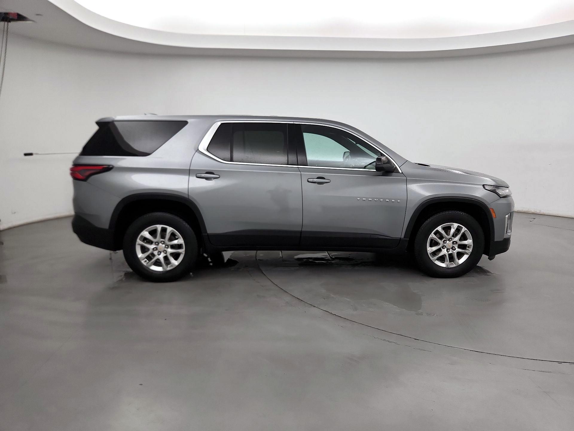 Thumbnail: 2023 Chevrolet Traverse - 4