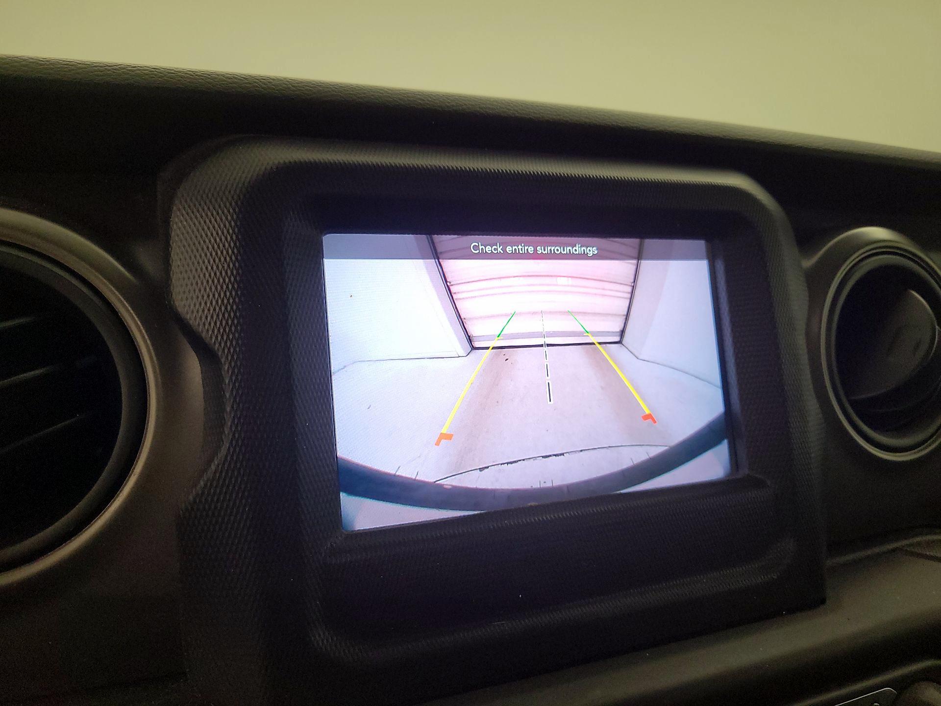 Thumbnail: 2022 Jeep Wrangler - 14