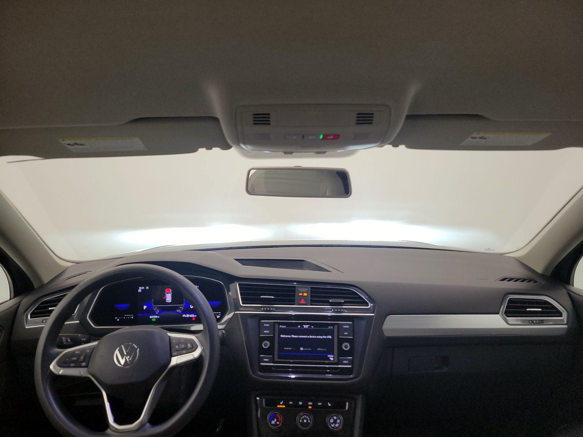 Thumbnail: 2022 Volkswagen Tiguan - 9