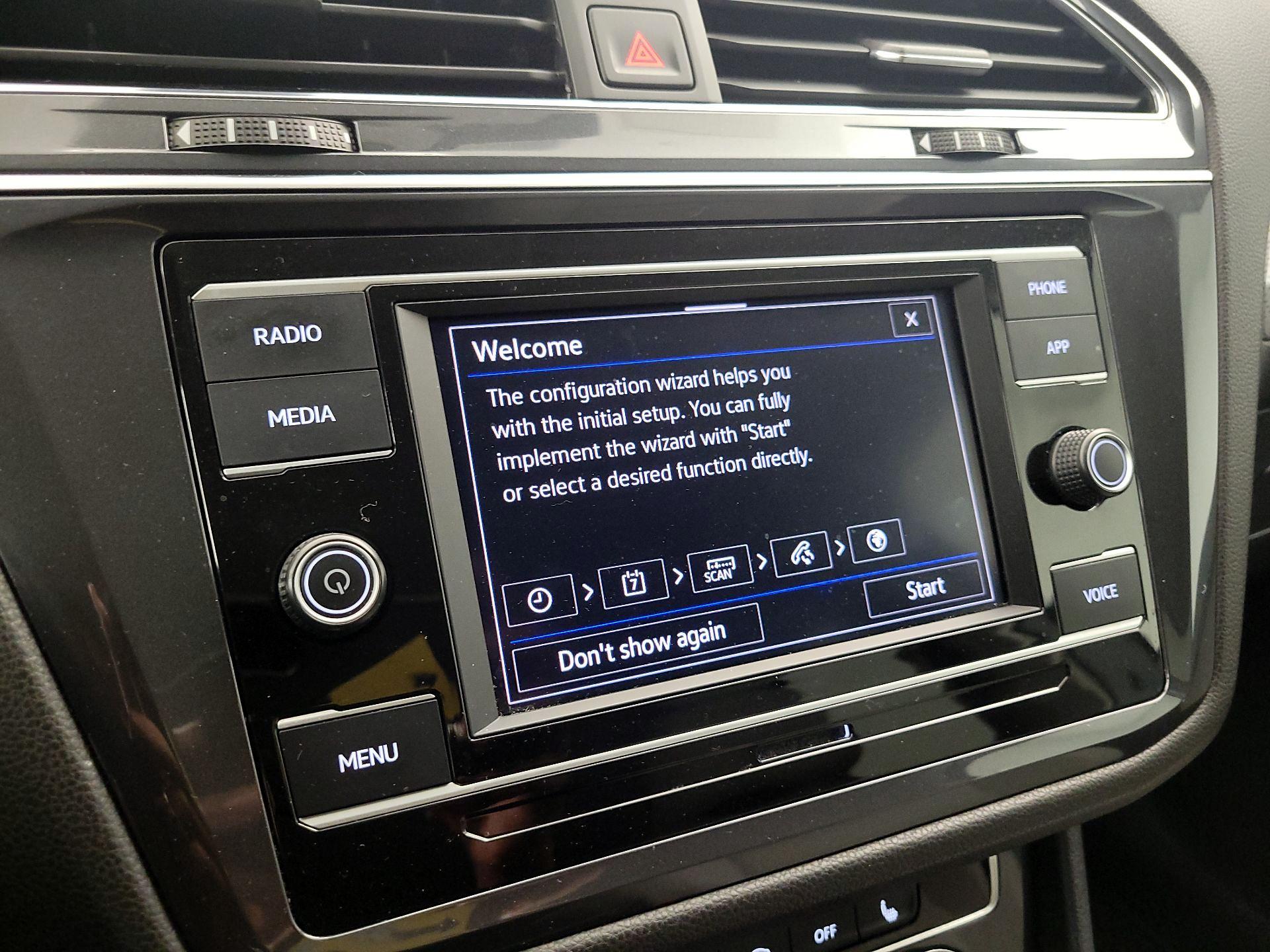 Thumbnail: 2022 Volkswagen Tiguan - 15