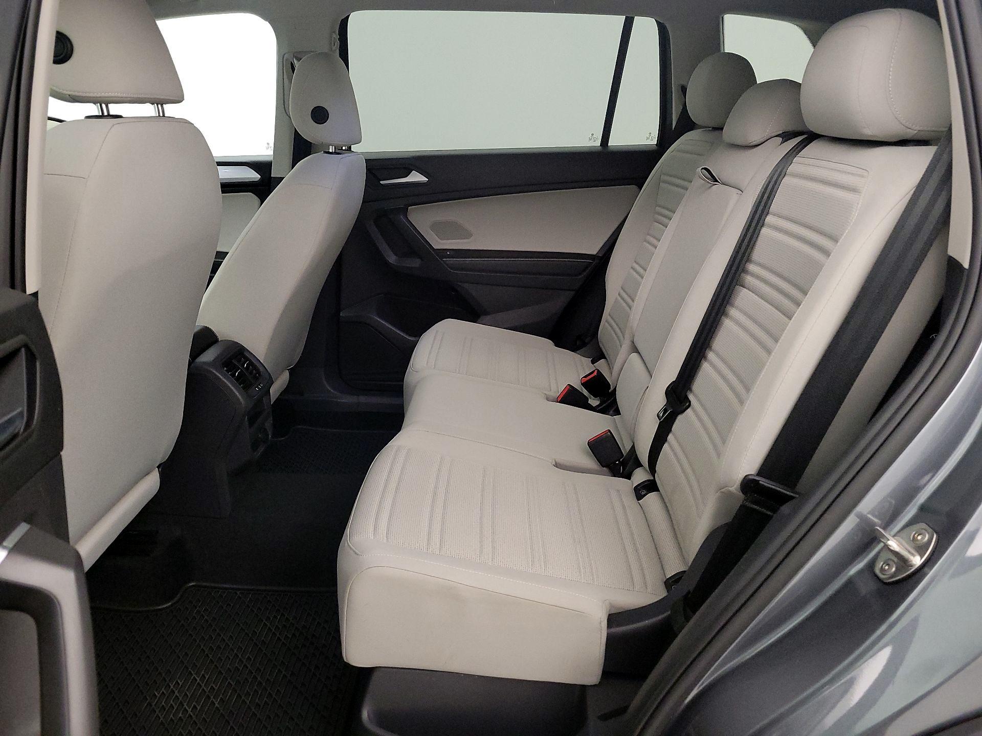 Thumbnail: 2022 Volkswagen Tiguan - 19