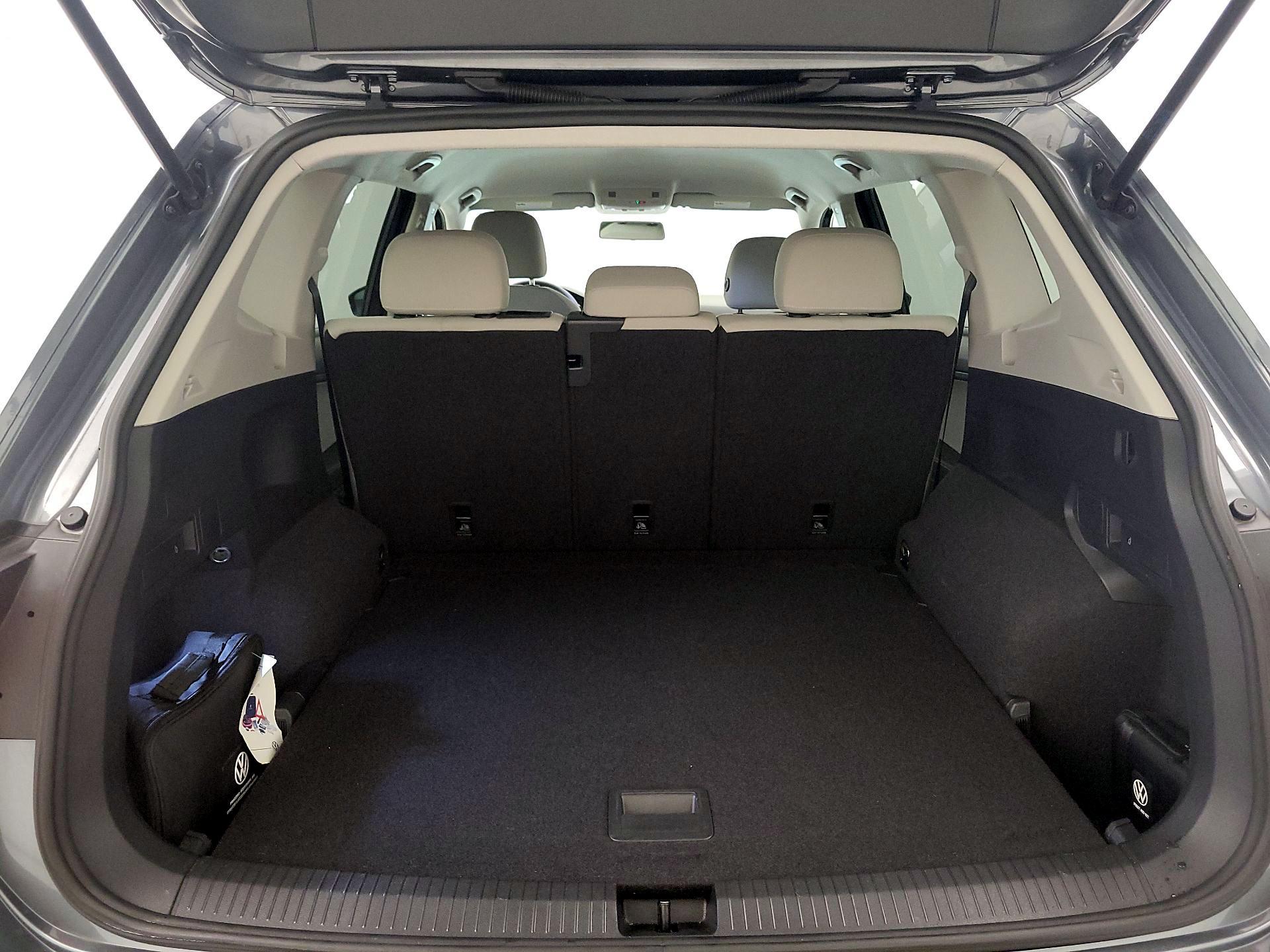 Thumbnail: 2022 Volkswagen Tiguan - 20