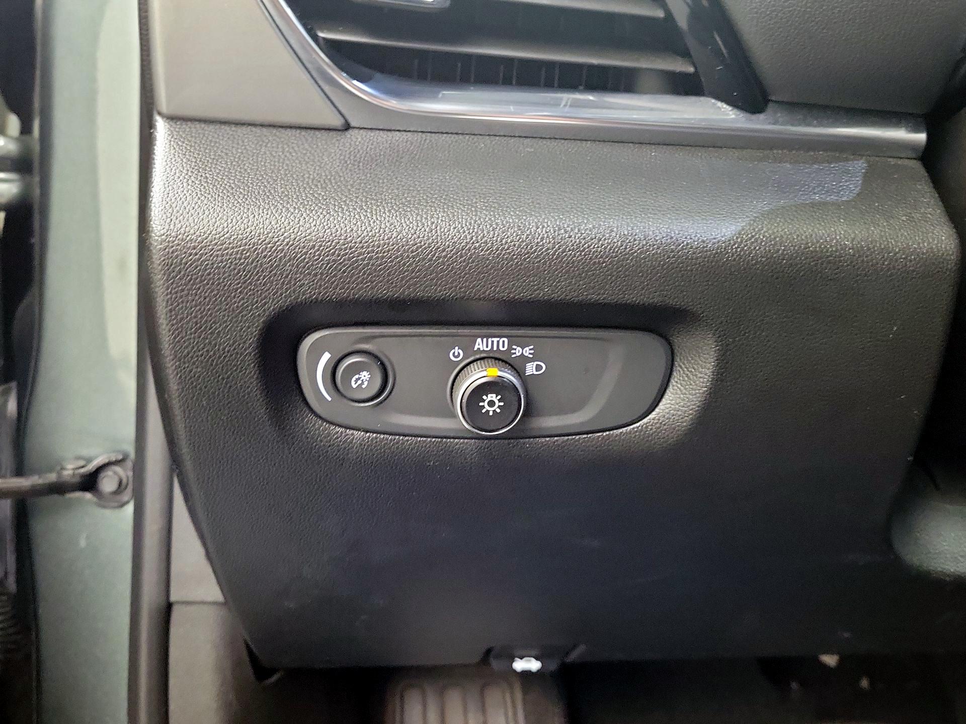 Thumbnail: 2023 Chevrolet Traverse - 11