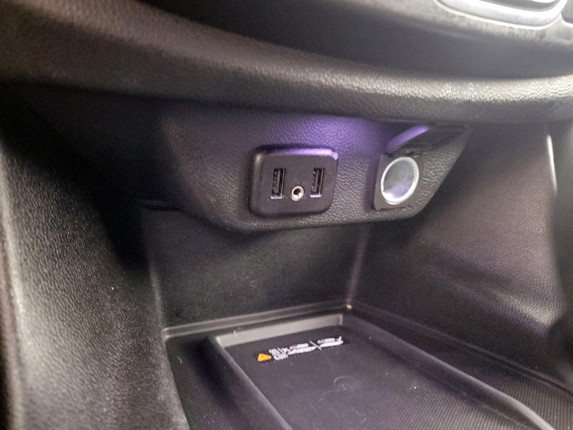 Thumbnail: 2023 Chevrolet Traverse - 16