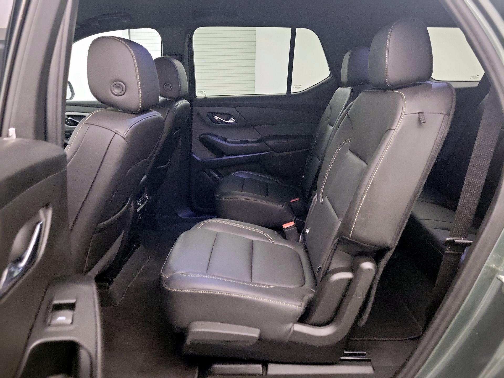 Thumbnail: 2023 Chevrolet Traverse - 17