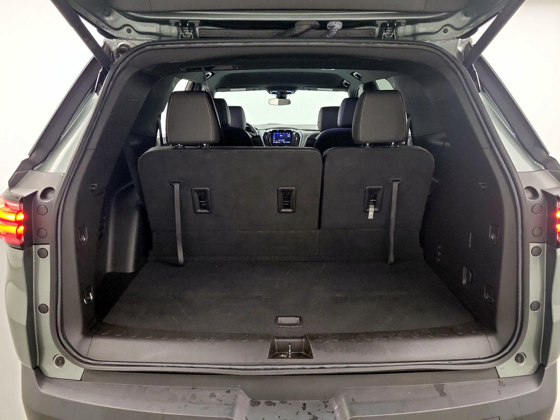 Thumbnail: 2023 Chevrolet Traverse - 19